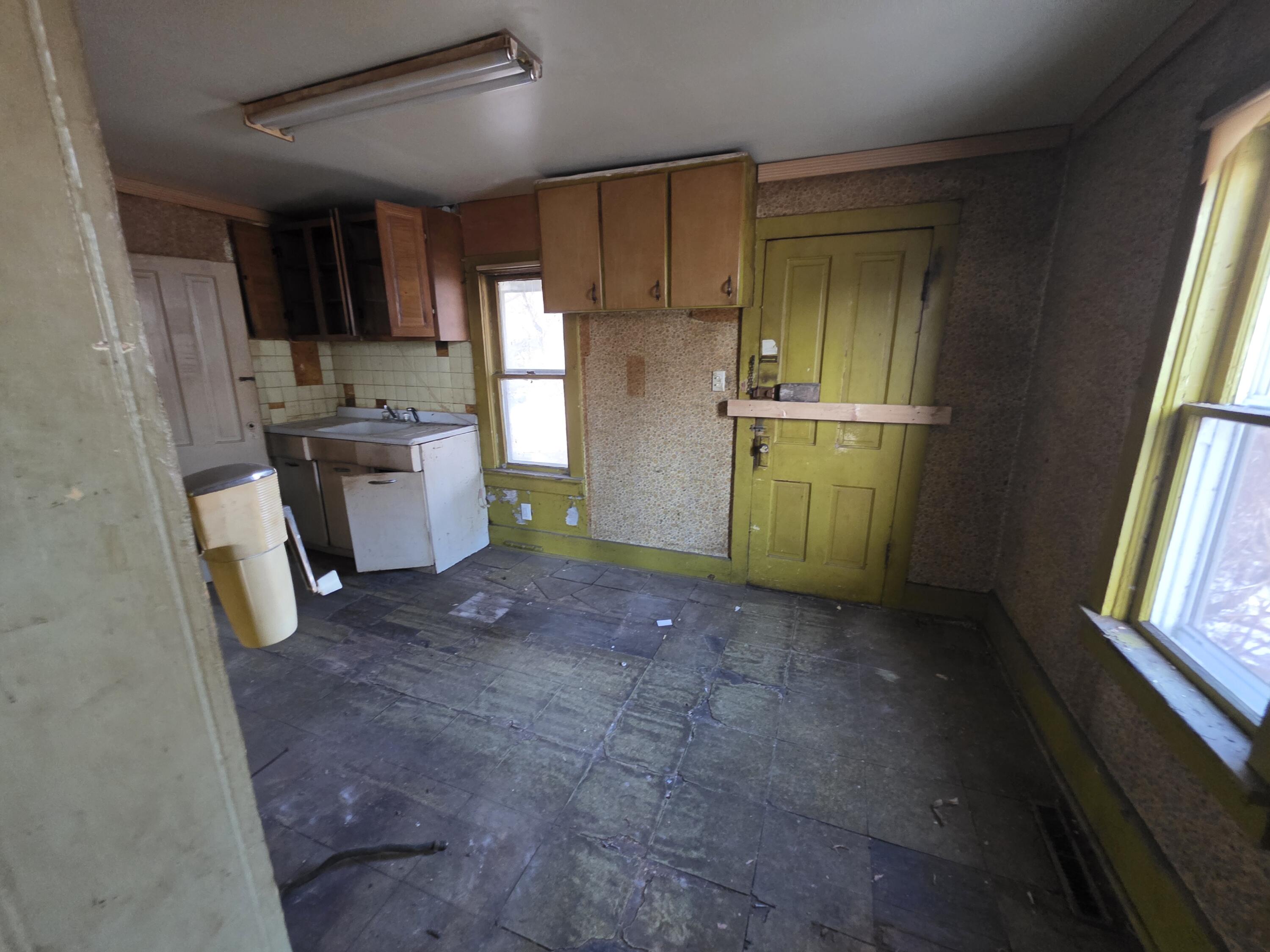 219 Grant Avenue, Michigan City, IN 46360; Image #6