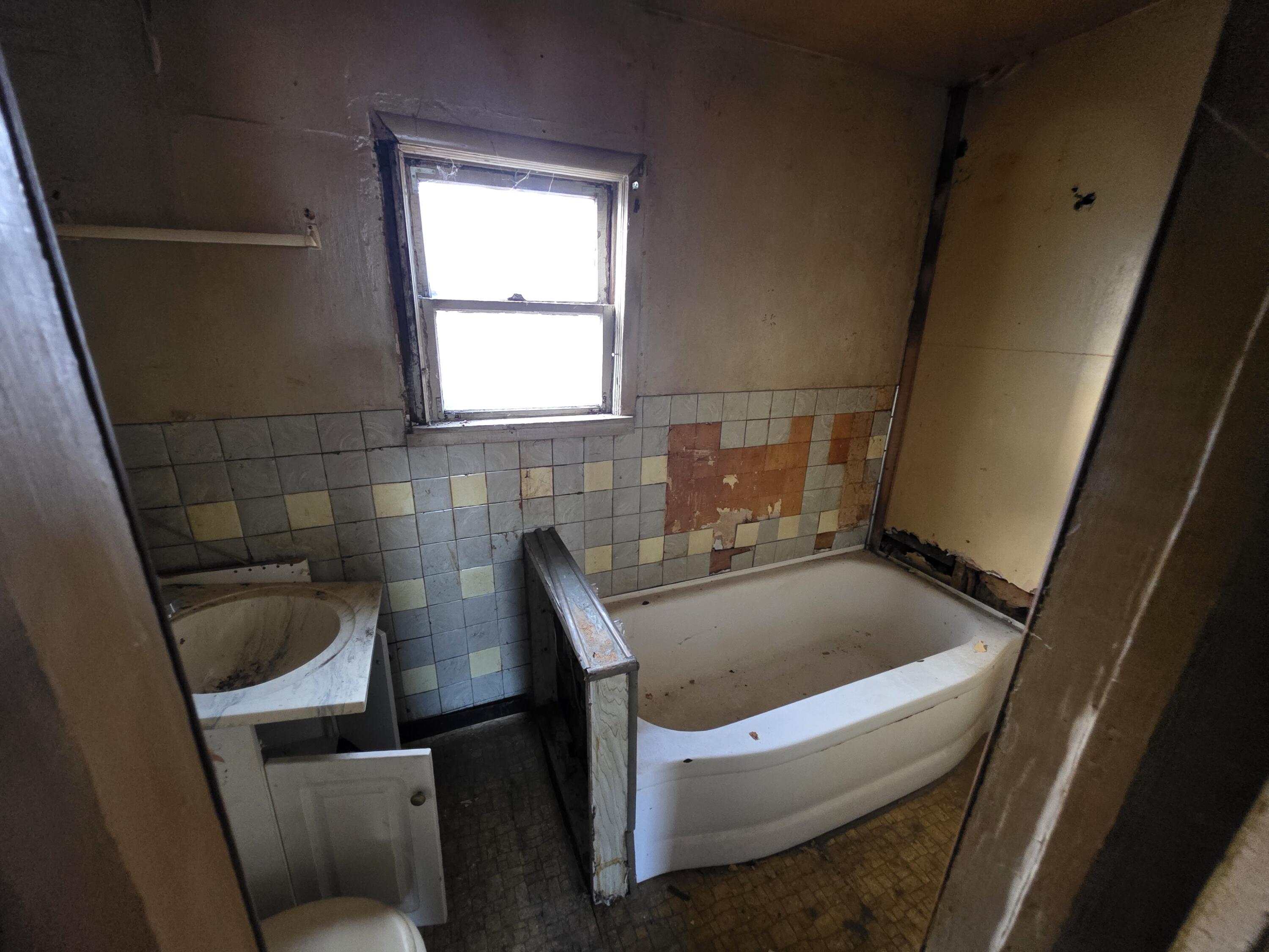 219 Grant Avenue, Michigan City, IN 46360; Image #8
