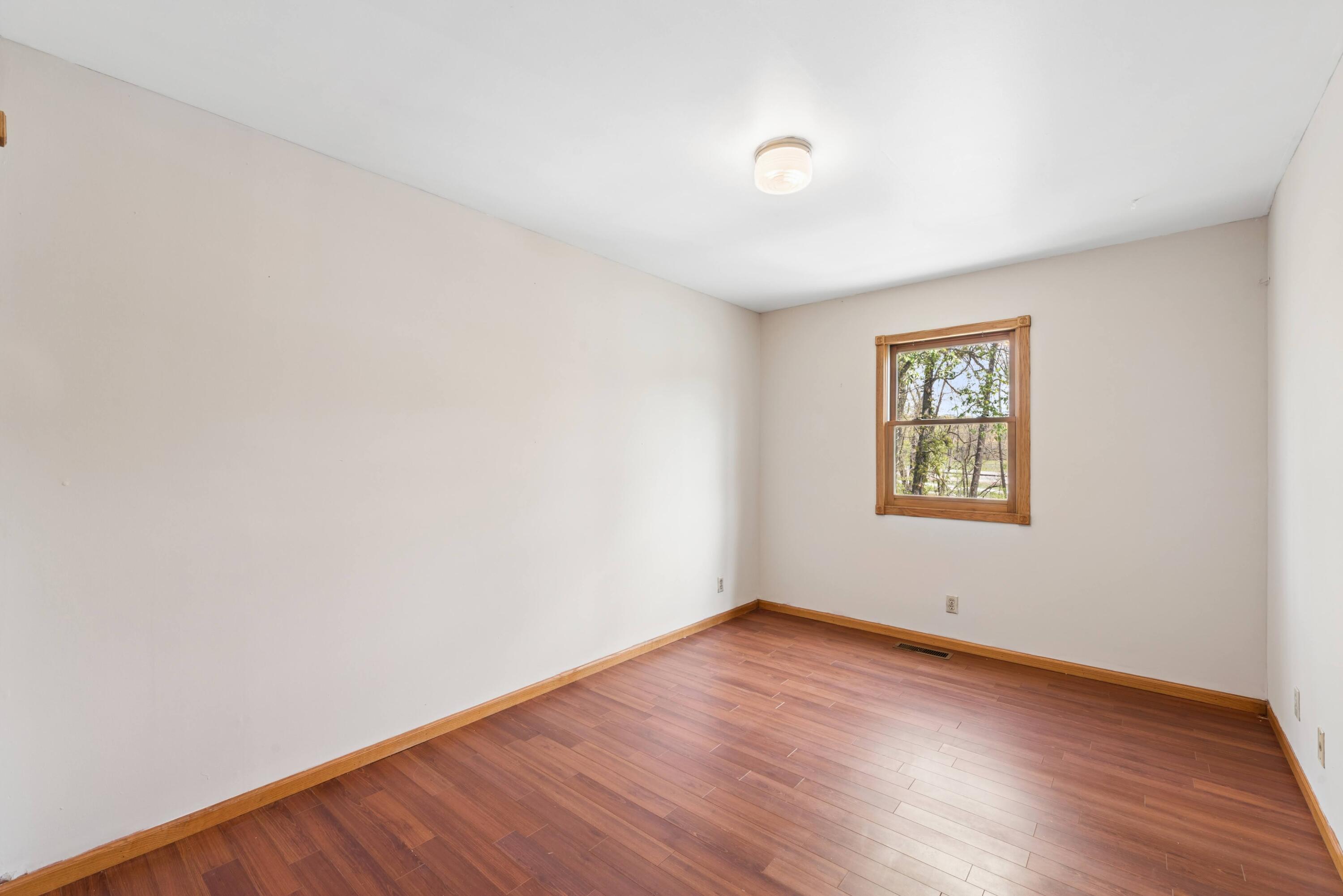 218 Chickadee Trail, Michigan City, IN 46360; Image #17