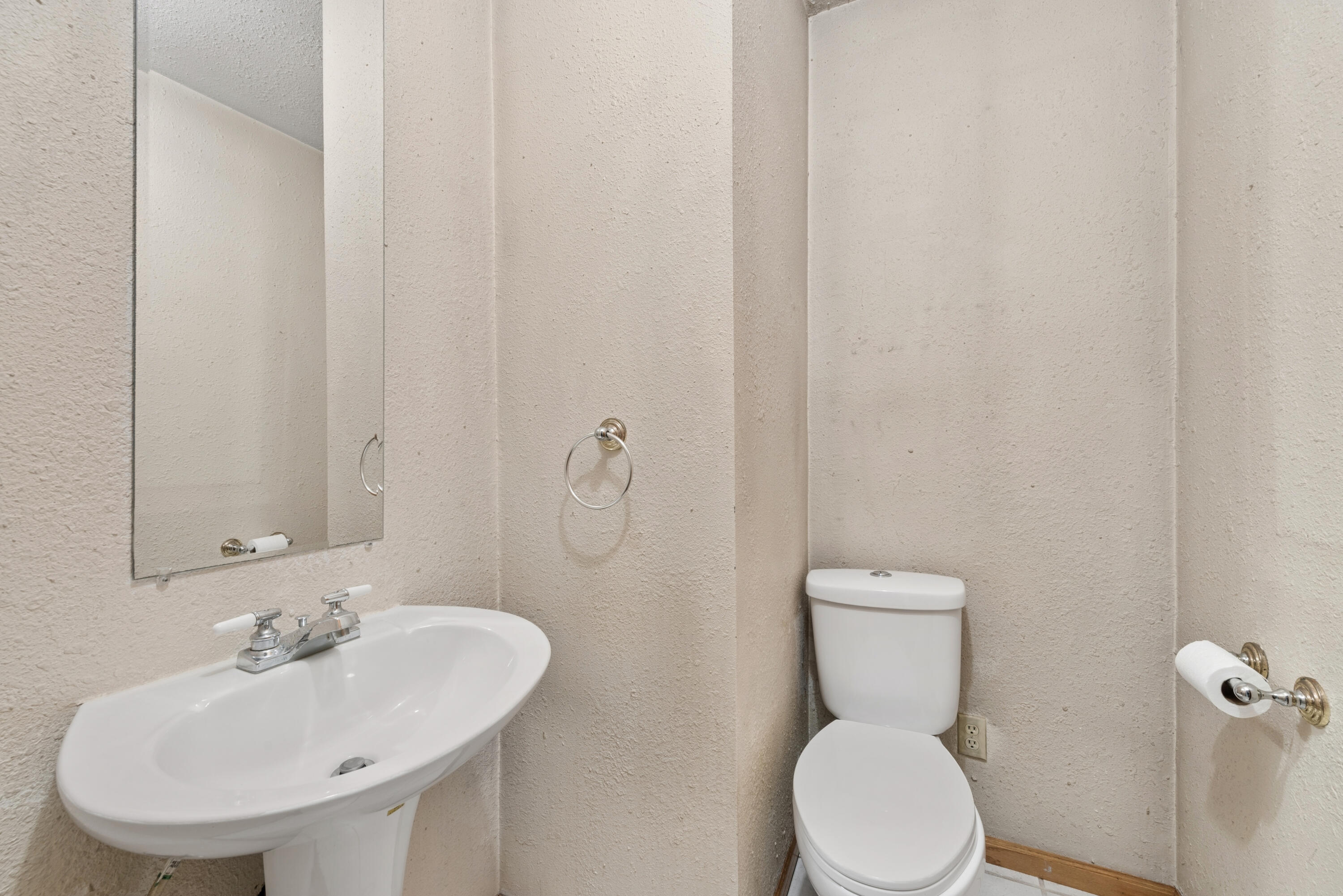 218 Chickadee Trail, Michigan City, IN 46360; Image #22