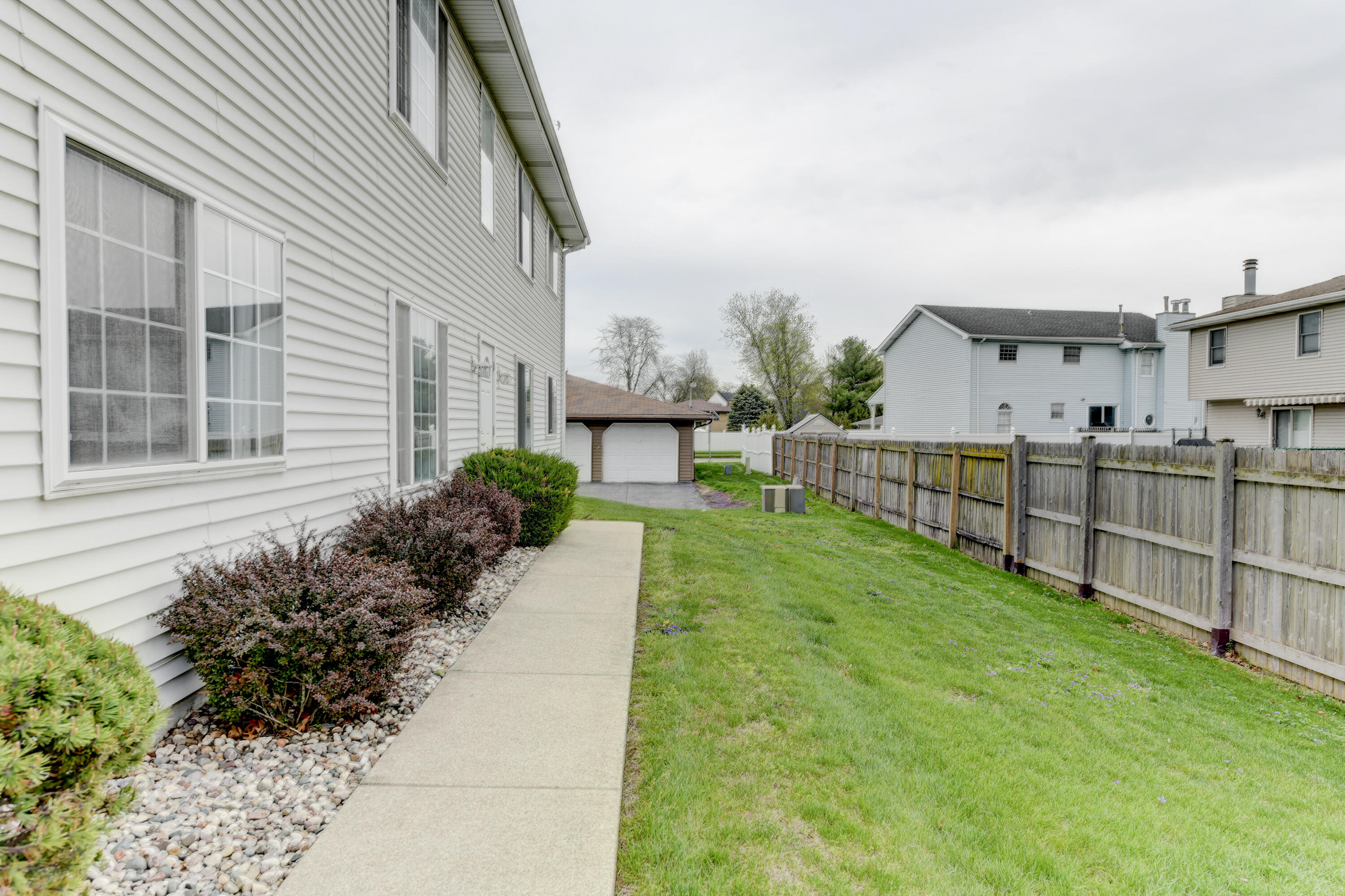 1315 Woodhollow Court, Schererville, IN 46375; Image #4