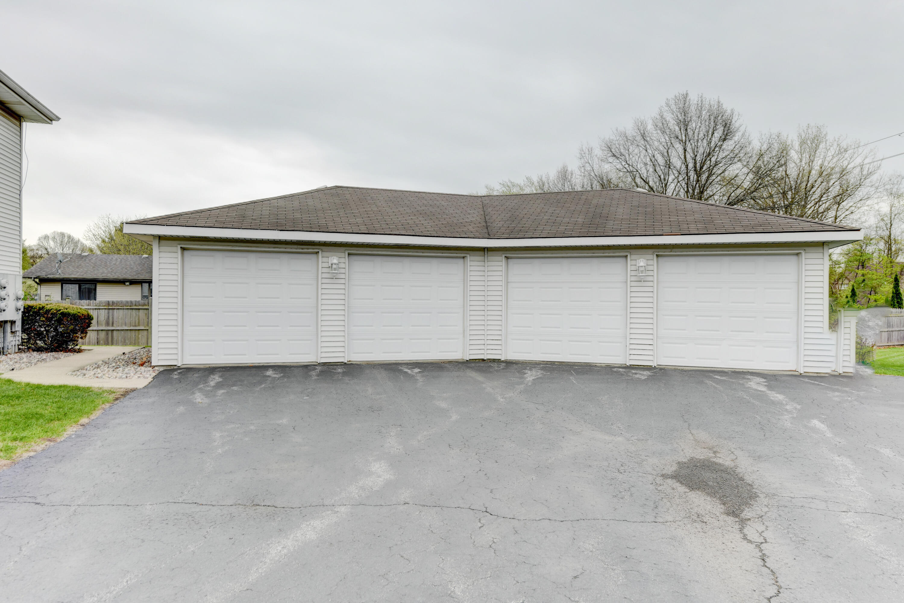 1315 Woodhollow Court, Schererville, IN 46375; Image #5