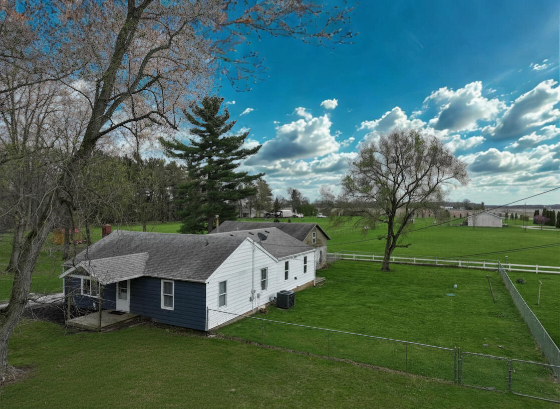 15477 W 160 N, Medaryville, IN 47957; Image #2