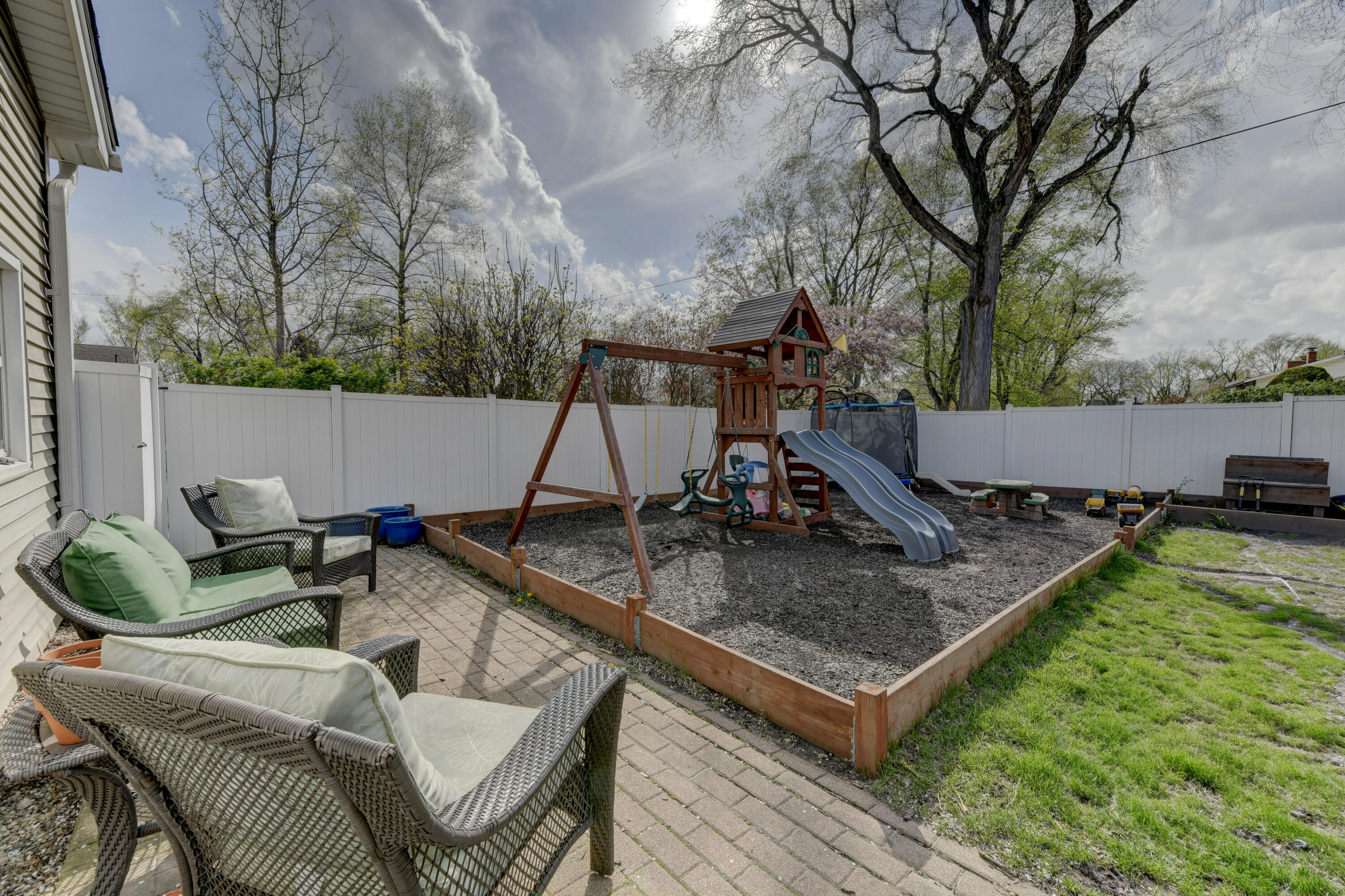 1637 Holly Lane, Munster, IN 46321; Image #19