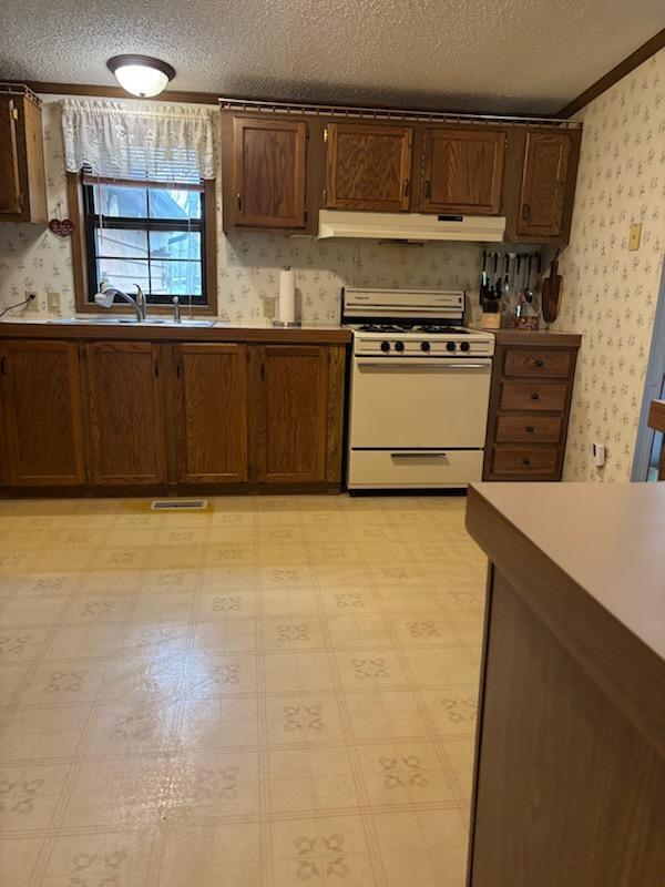1985 N Pioneer Road, La Porte, IN 46350; Image #20