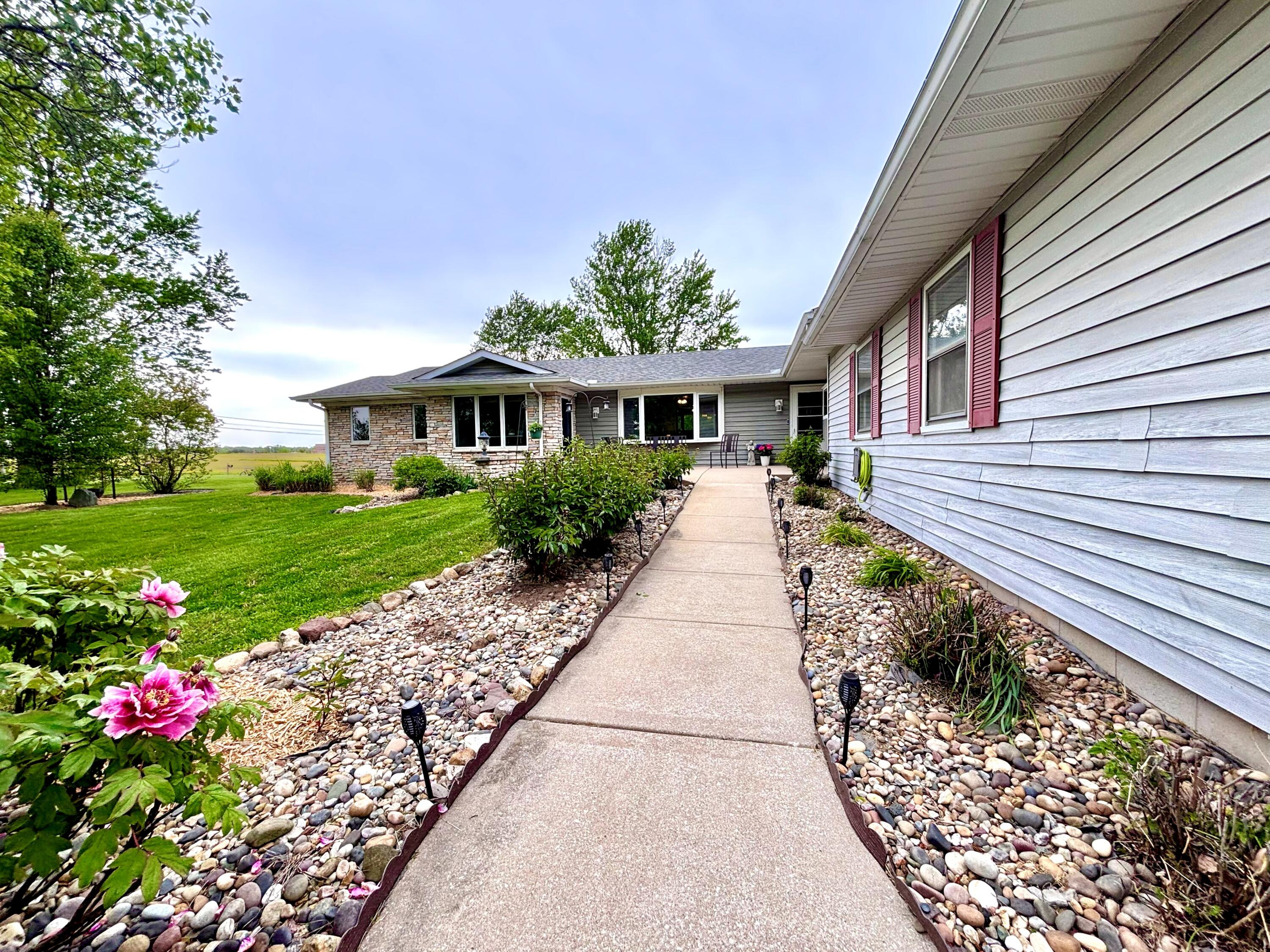 277 E 500 N, Valparaiso, IN 46383; Image #2