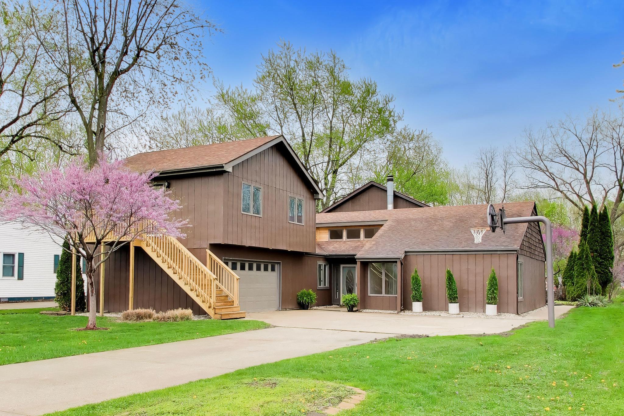 9831 Erie Street, Highland, IN 46322; Image #1