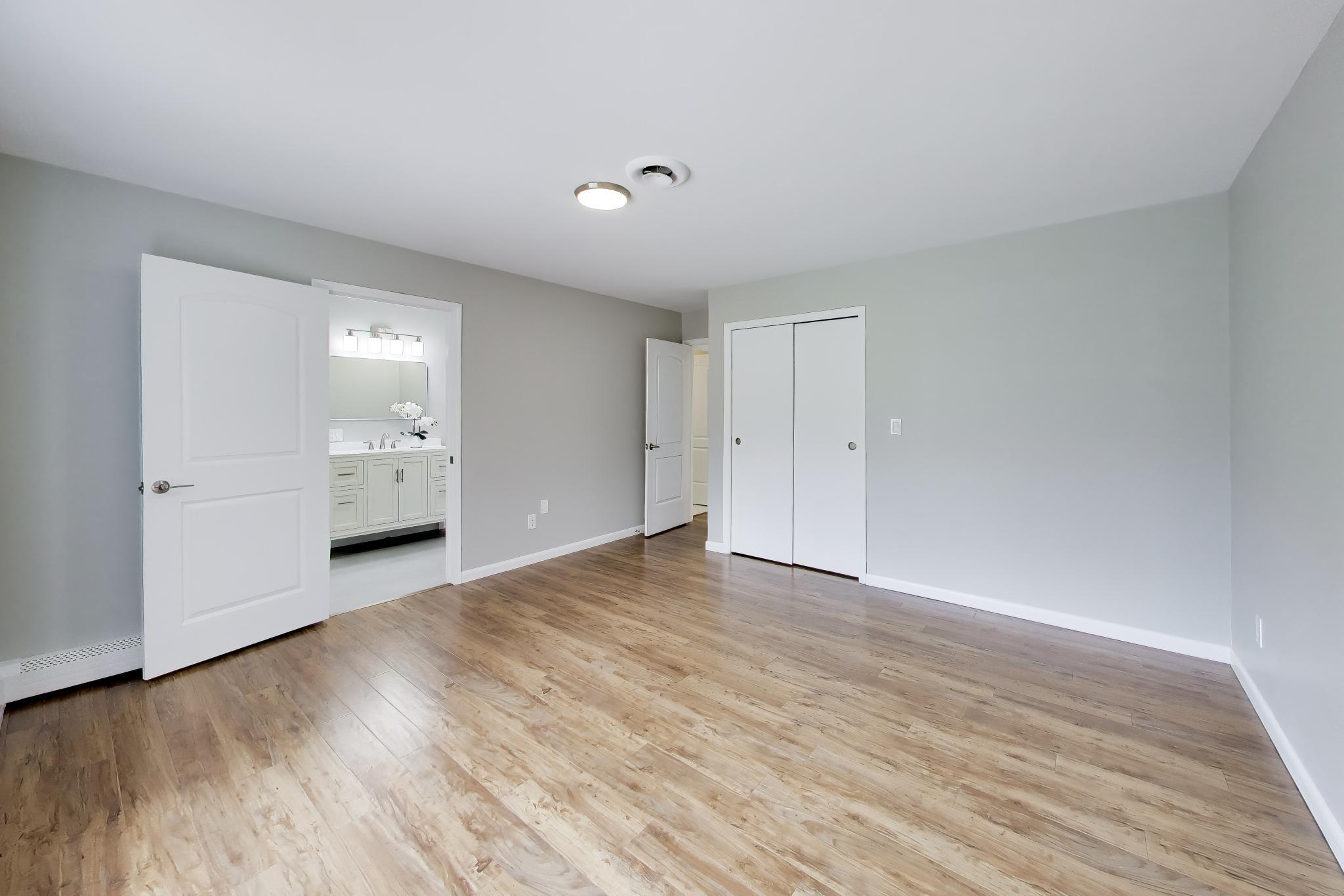 9831 Erie Street, Highland, IN 46322; Image #17