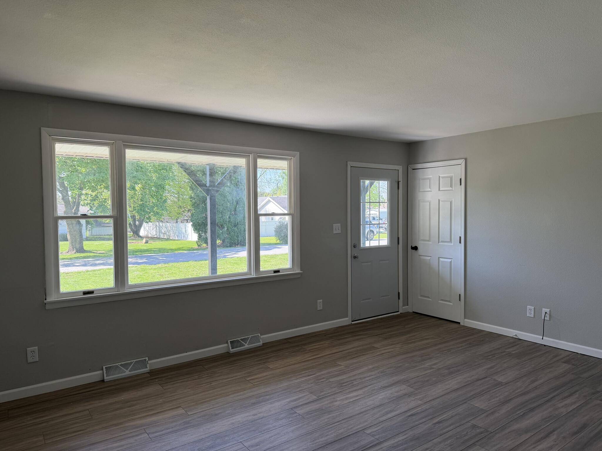 204 E Broadway Street, Brook, IN 47922; Image #9