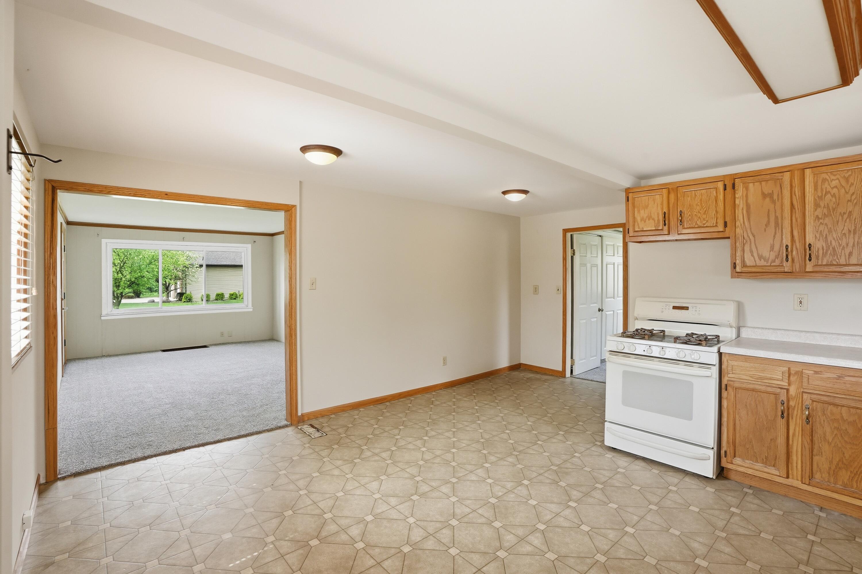 11131 Fathke Road, Crown Point, IN 46307; Image #8