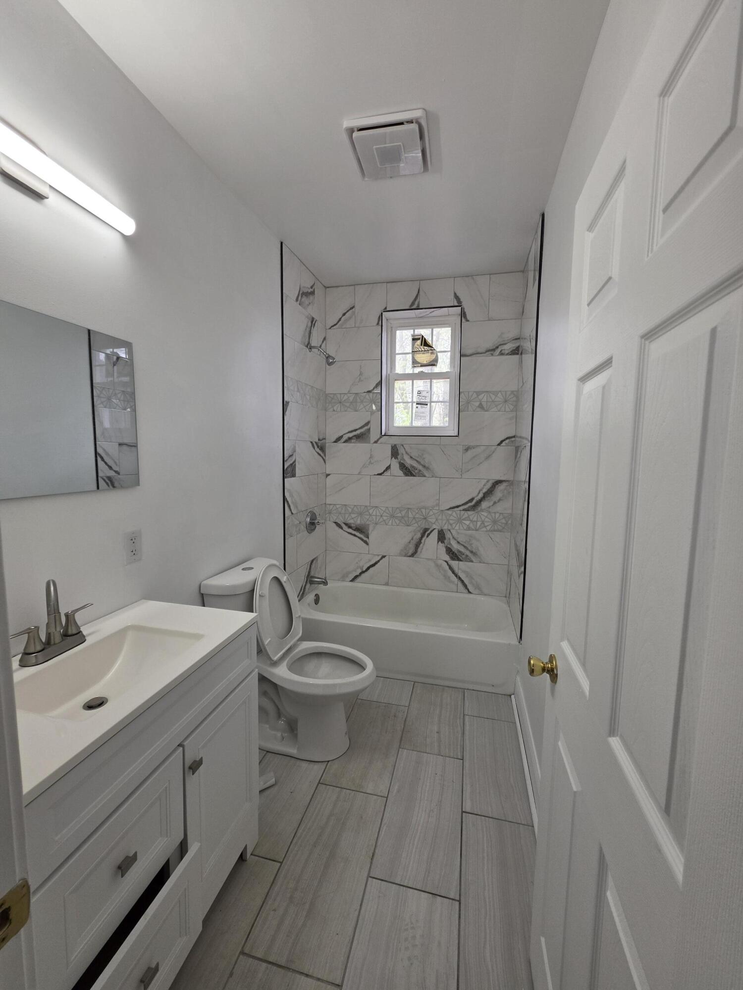 4149 Broadway, Gary, IN 46409; Image #12
