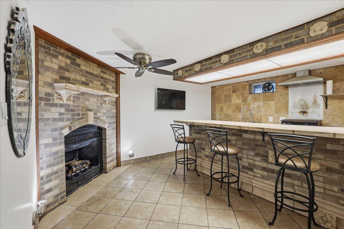 9937 Delaware Place, Highland, IN 46322; Image #22