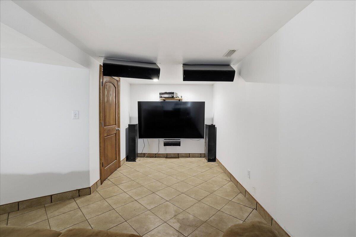 9937 Delaware Place, Highland, IN 46322; Image #23