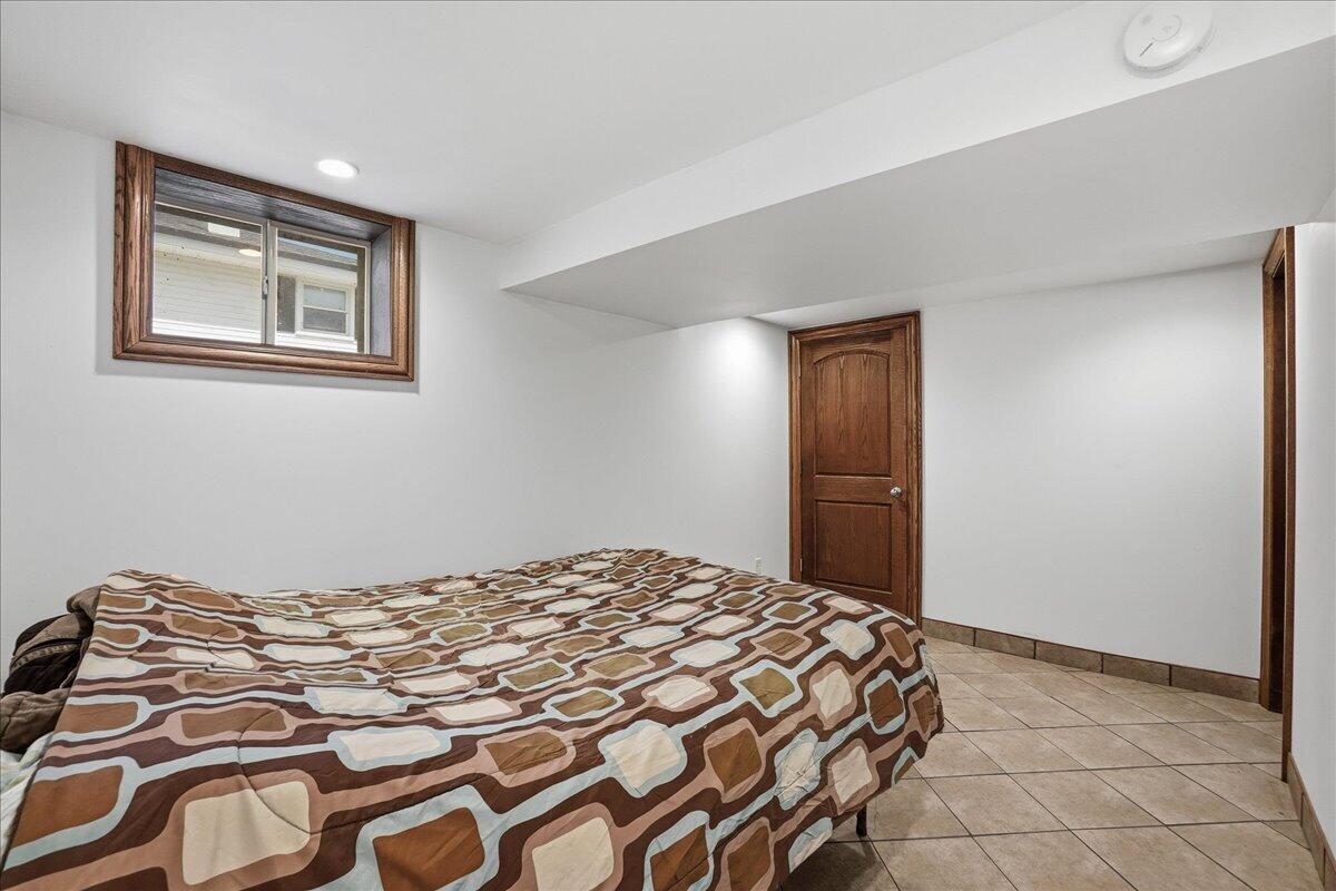 9937 Delaware Place, Highland, IN 46322; Image #28