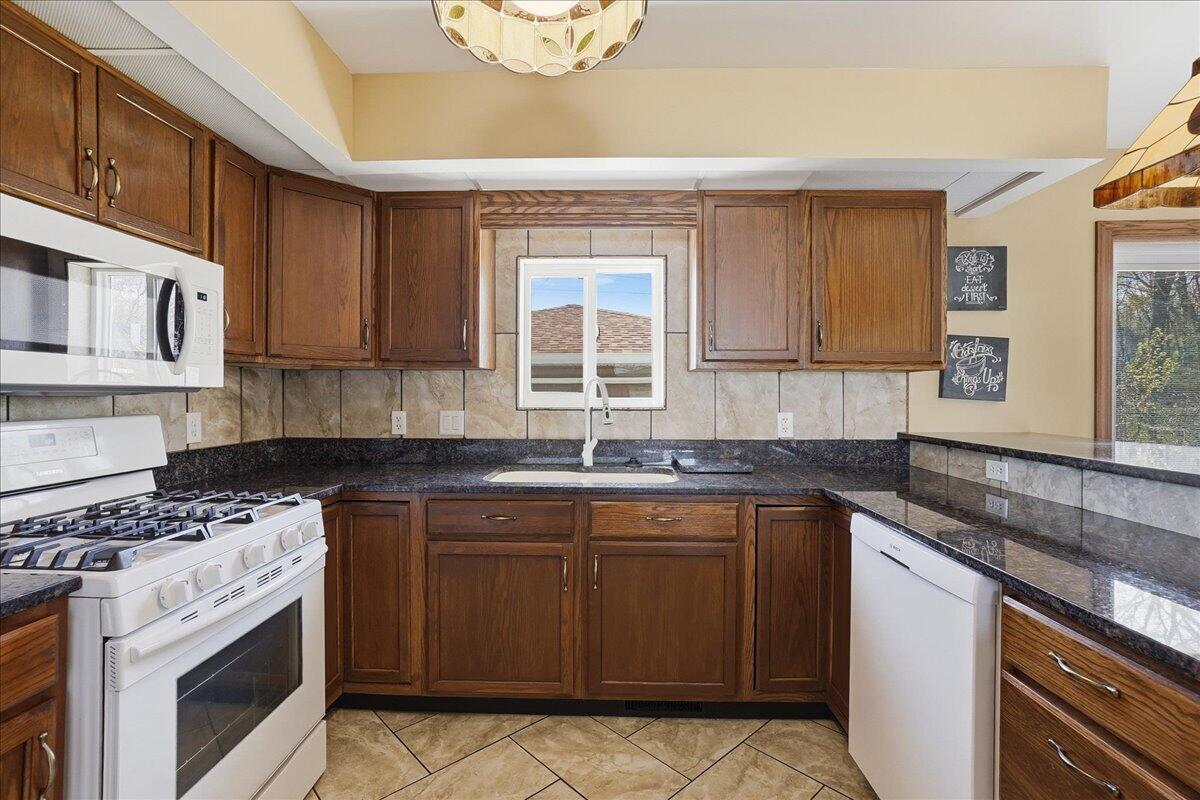 9937 Delaware Place, Highland, IN 46322; Image #6