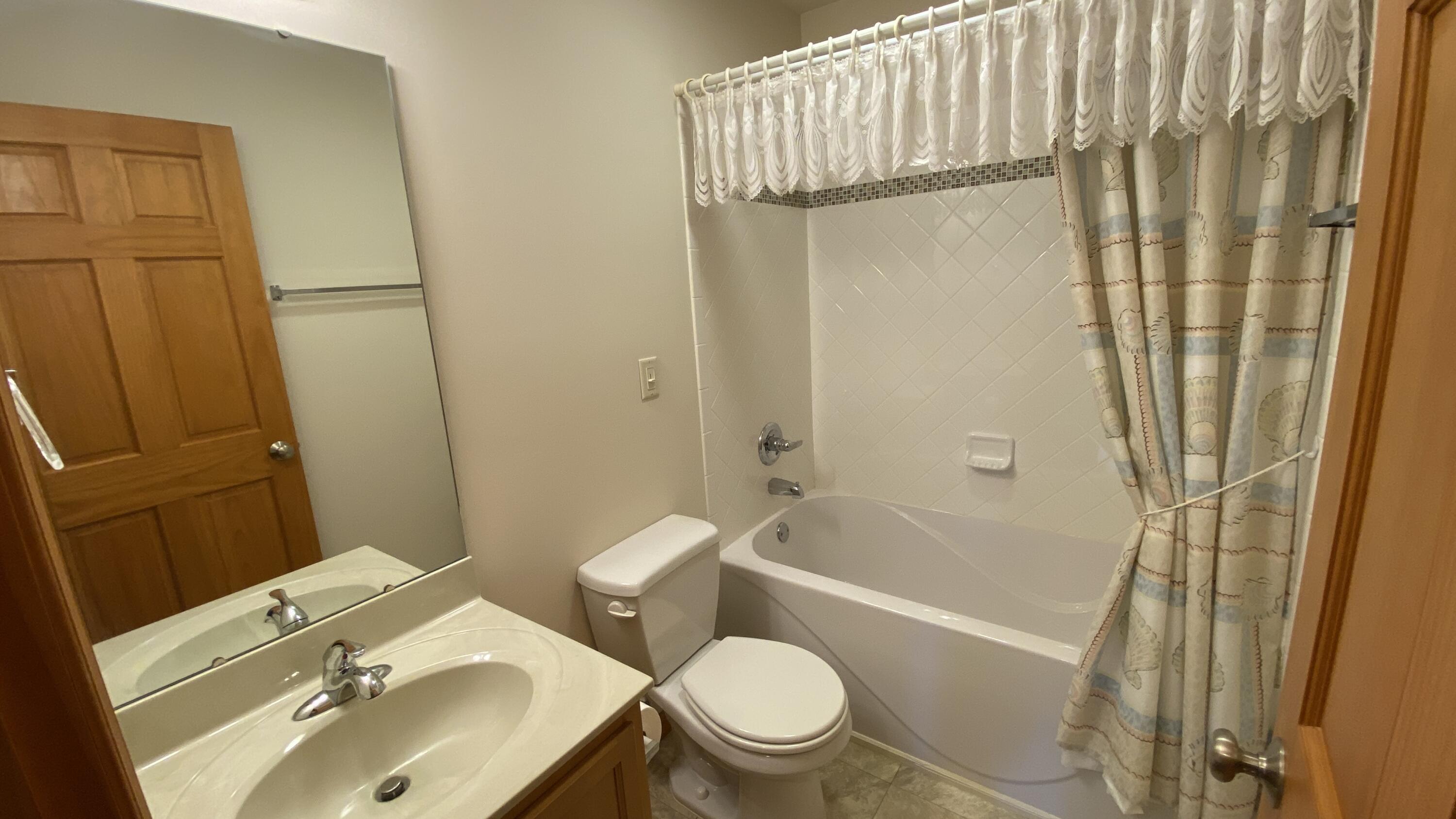 1454 Byfield Parkway, Valparaiso, IN 46385; Image #32