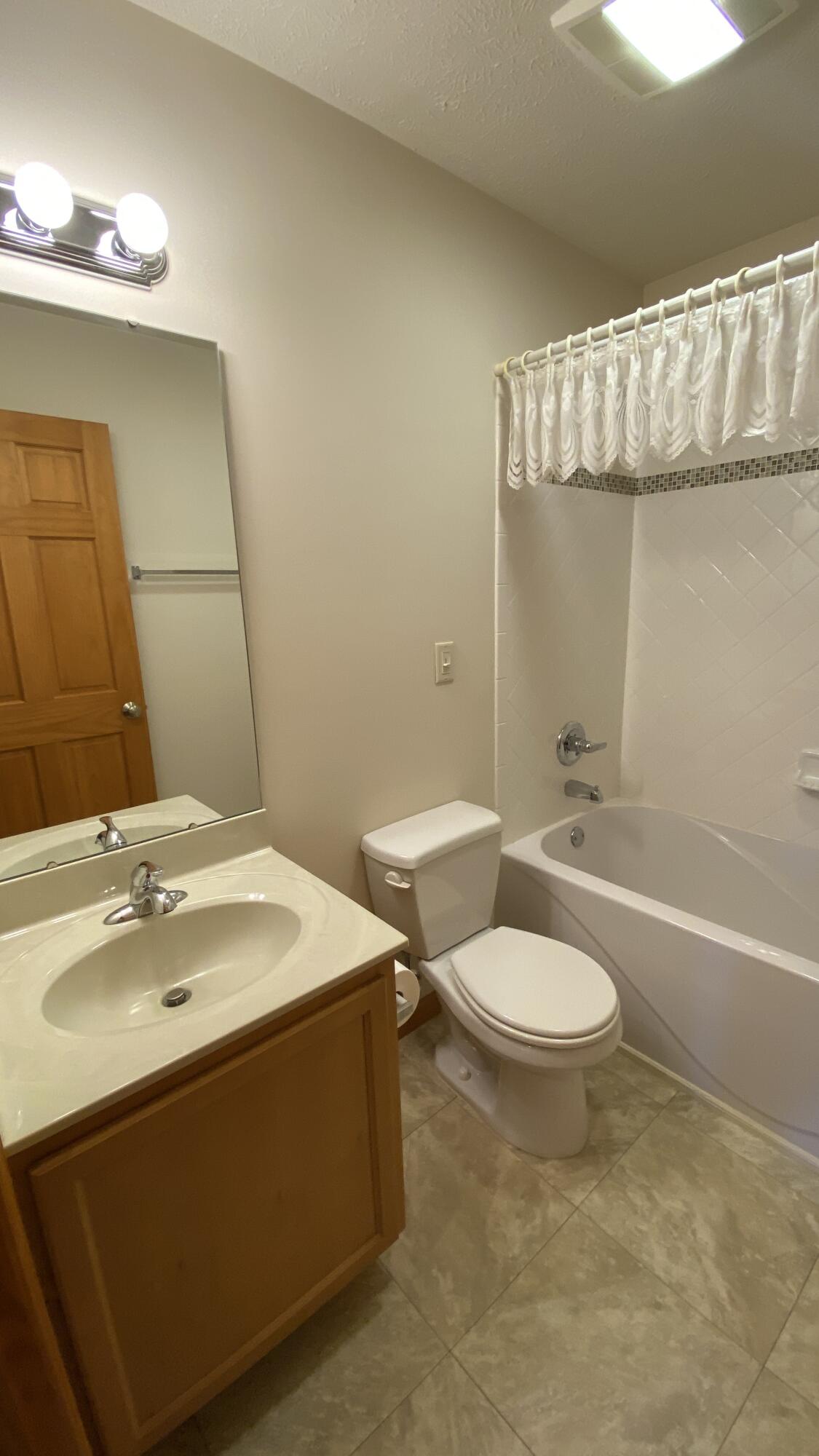 1454 Byfield Parkway, Valparaiso, IN 46385; Image #33