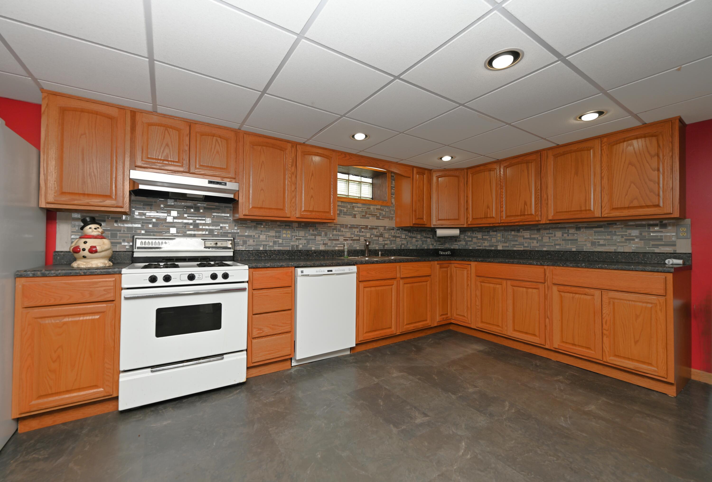 5110 W 400 N, Winamac, IN 46996; Image #32