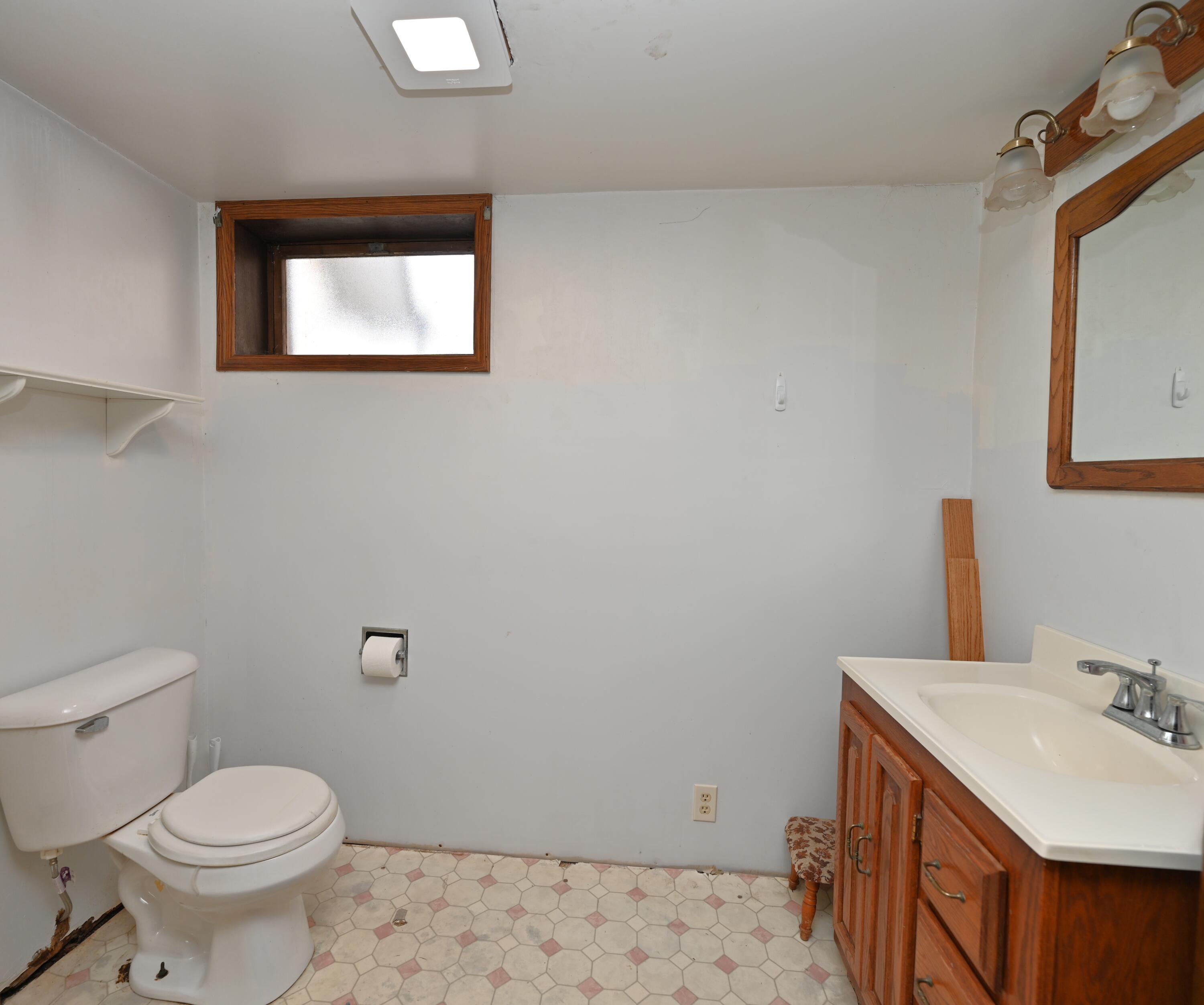 5110 W 400 N, Winamac, IN 46996; Image #33