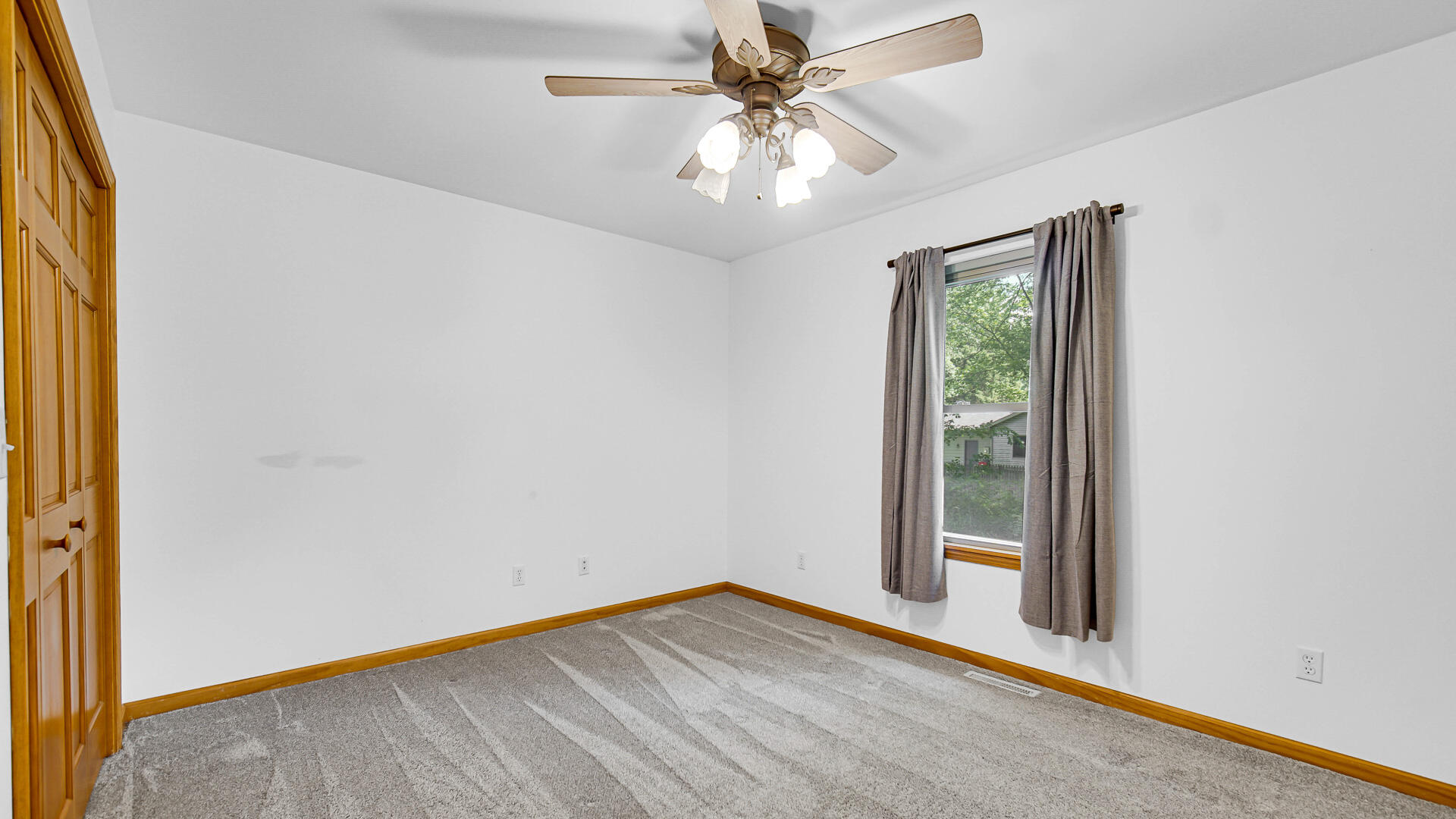 953 Portage Avenue, Chesterton, IN 46304; Image #16