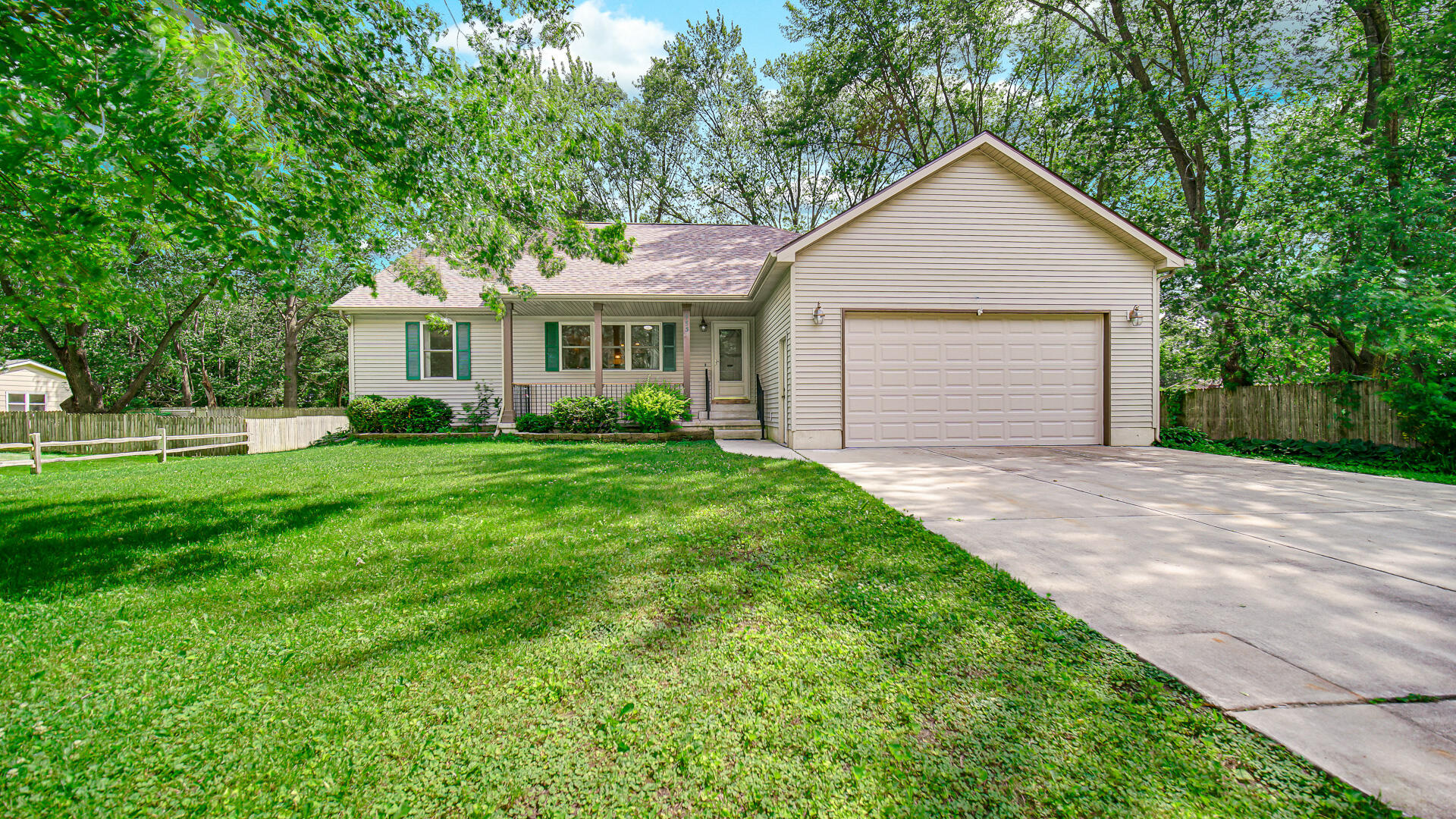 953 Portage Avenue, Chesterton, IN 46304; Image #2