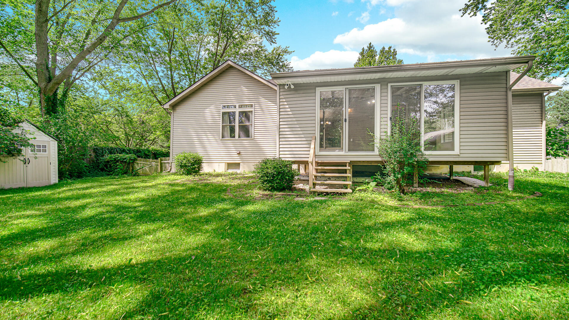 953 Portage Avenue, Chesterton, IN 46304; Image #20