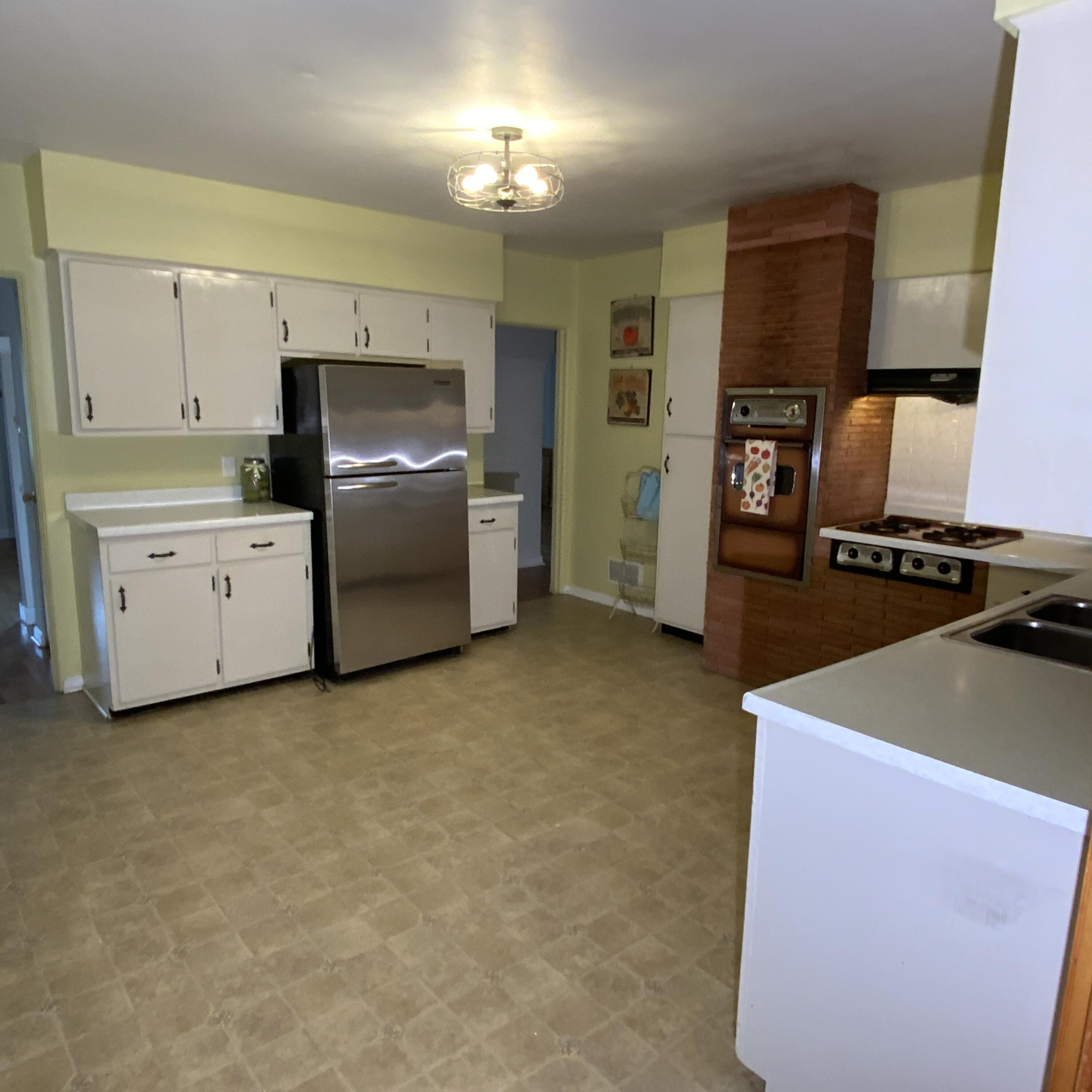 8245 Baring Avenue, Munster, IN 46321; Image #10