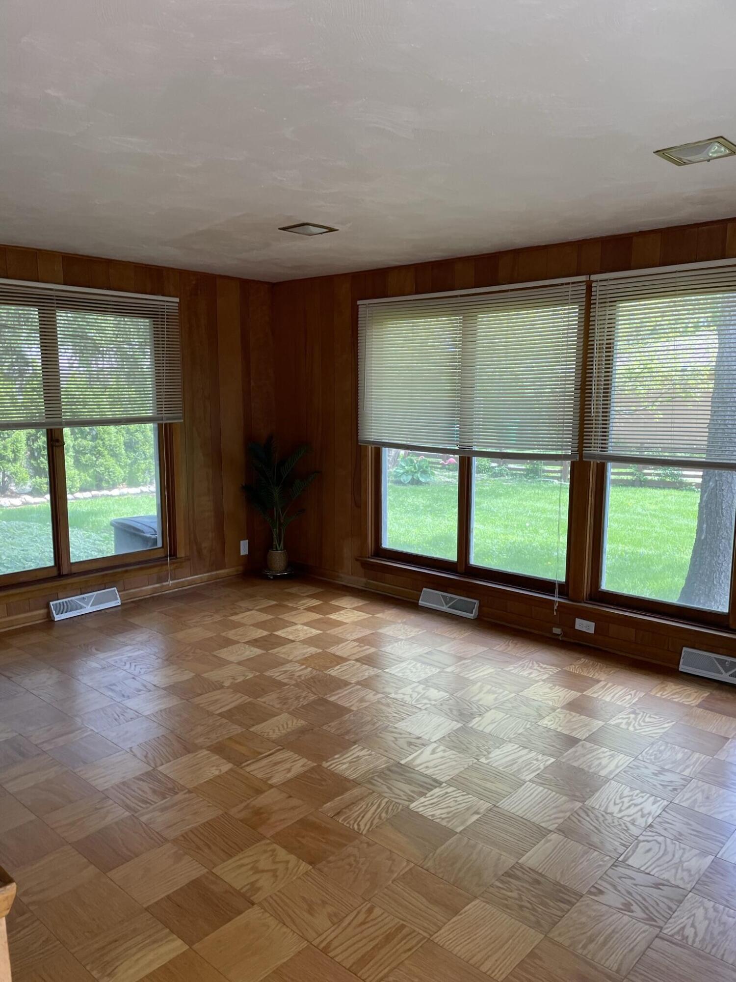 8245 Baring Avenue, Munster, IN 46321; Image #17