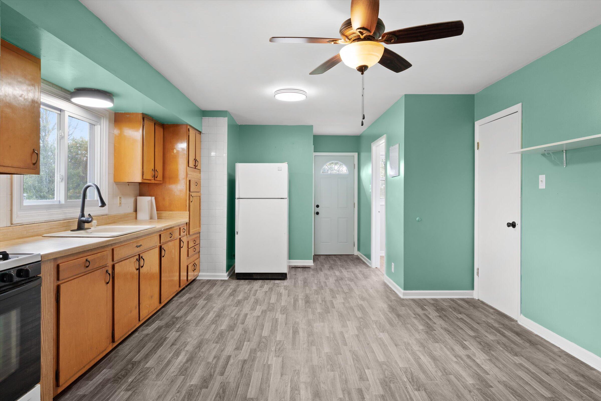 16 S 200 W, Valparaiso, IN 46385; Image #10