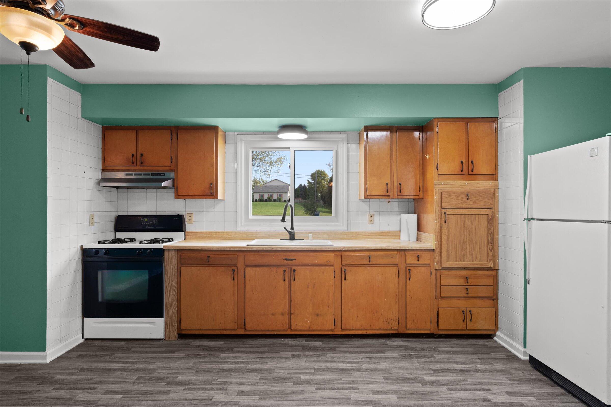 16 S 200 W, Valparaiso, IN 46385; Image #11