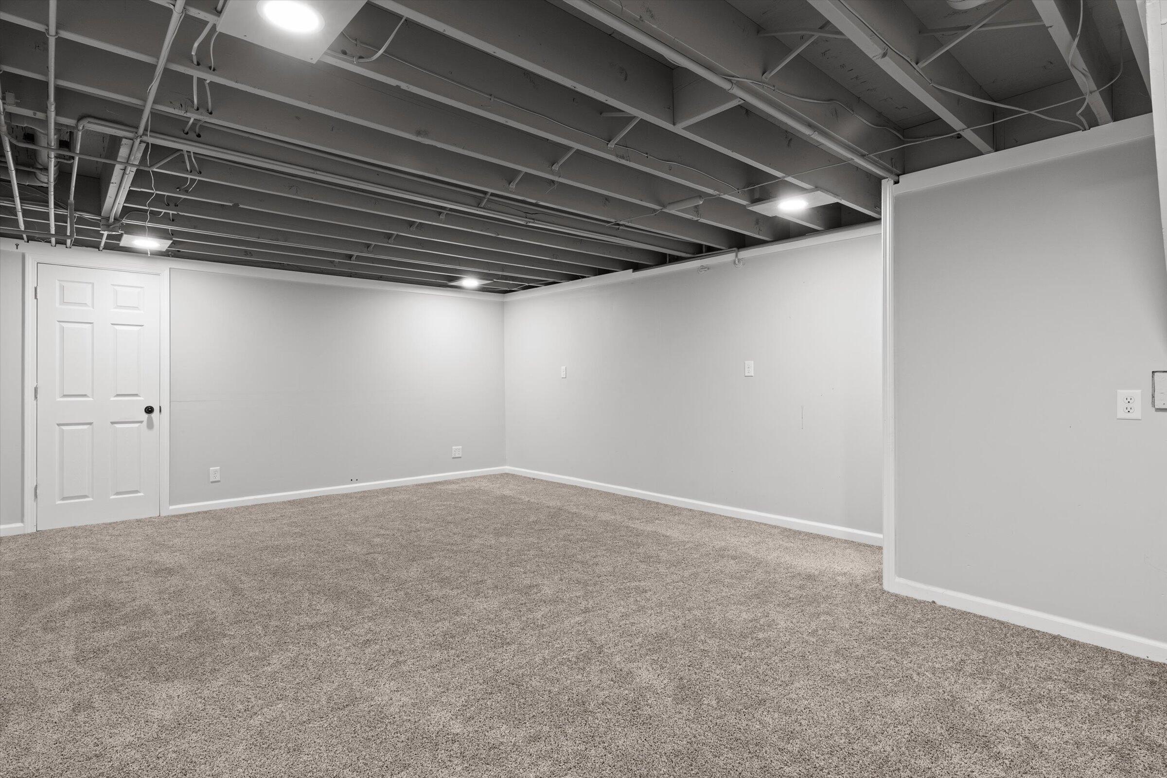 16 S 200 W, Valparaiso, IN 46385; Image #16