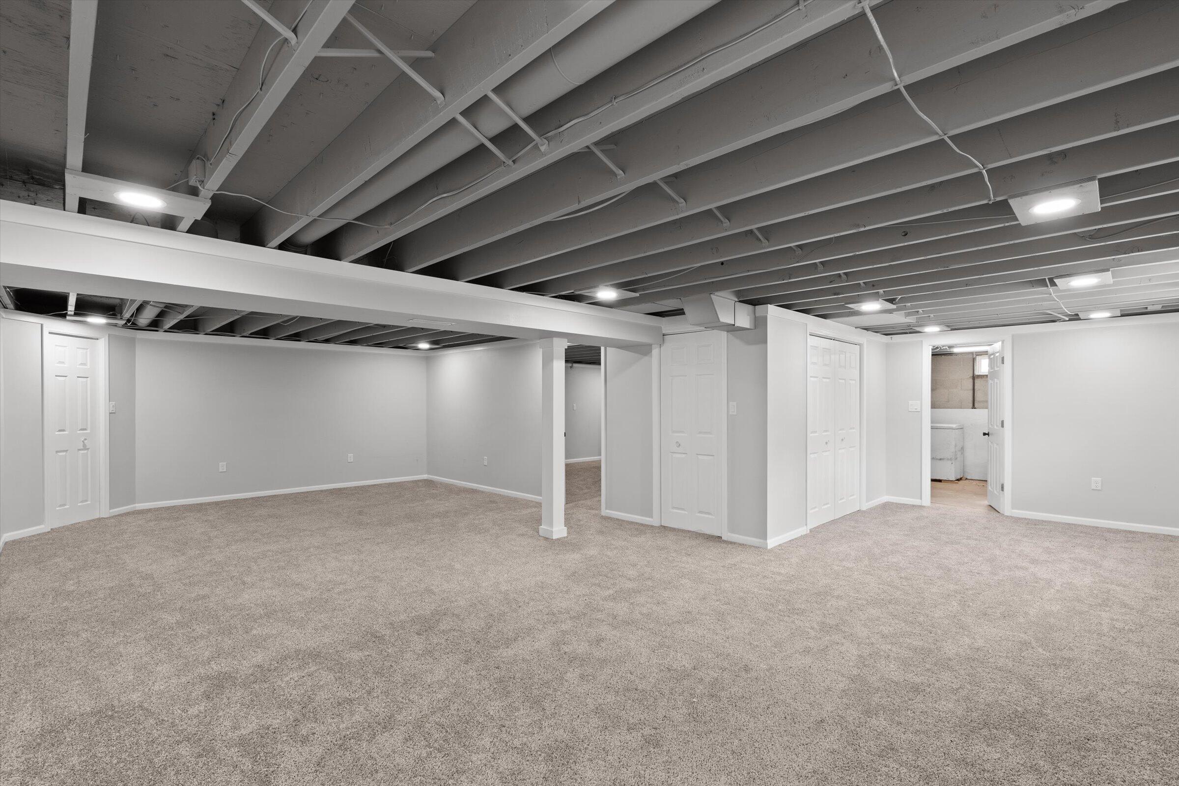 16 S 200 W, Valparaiso, IN 46385; Image #19