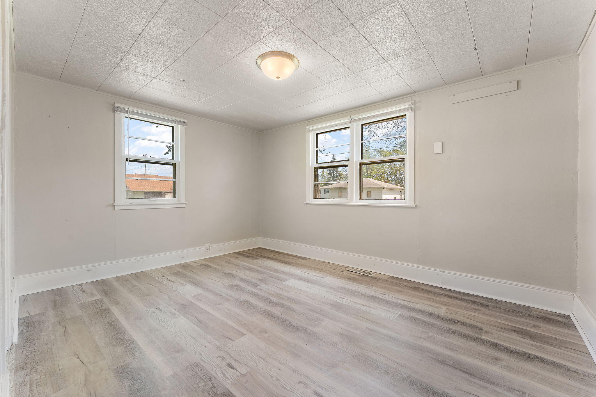 3751 Swift Street, Hobart, IN 46342; Image #12
