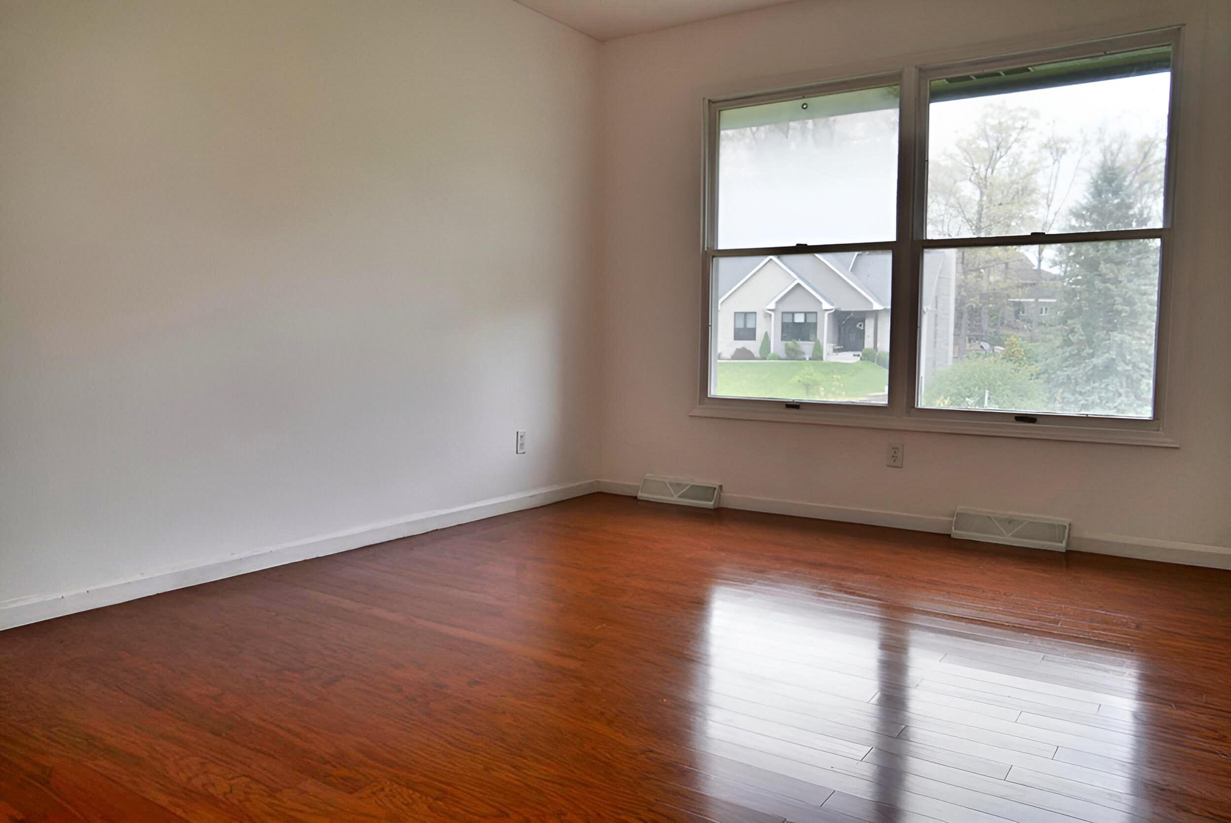 456 Roxbury Road, Valparaiso, IN 46385; Image #6