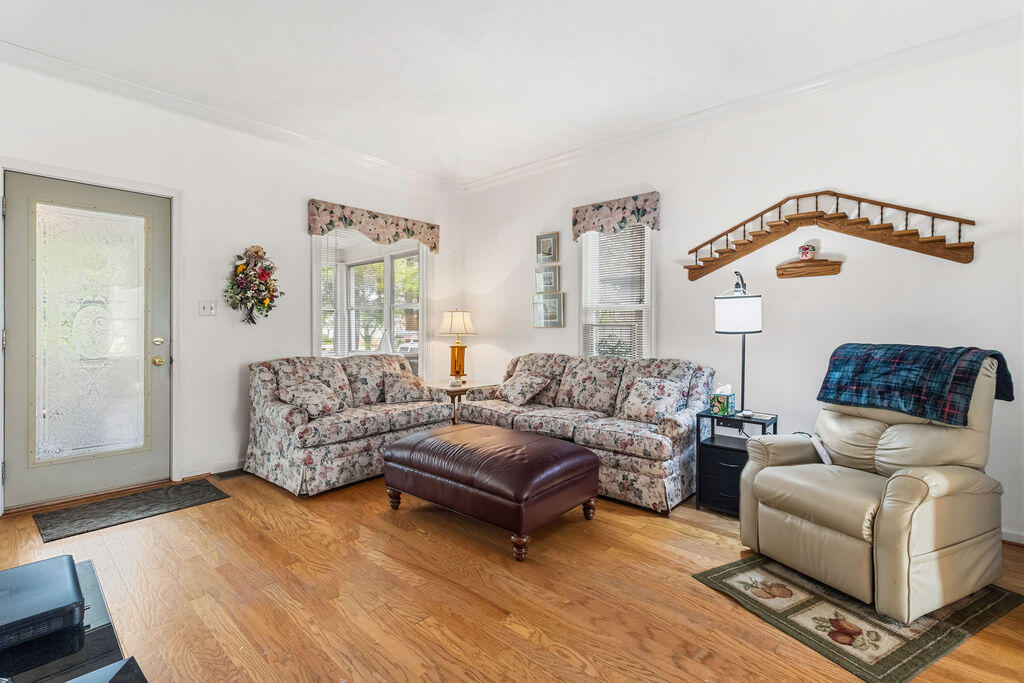 209 E Hawkins Court, Culver, IN 46511; Image #7