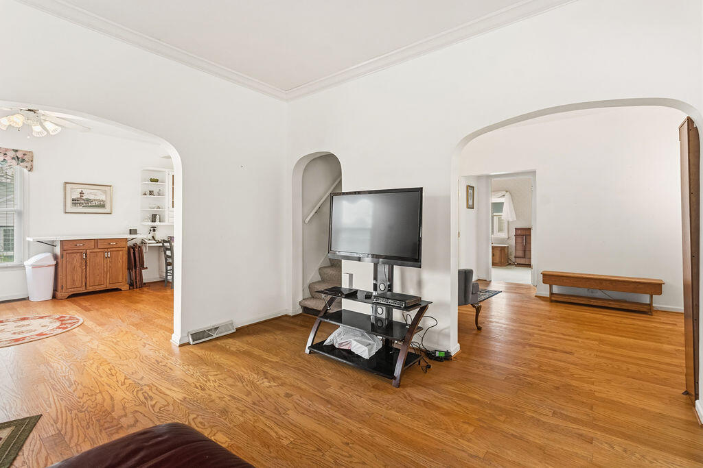 209 E Hawkins Court, Culver, IN 46511; Image #8
