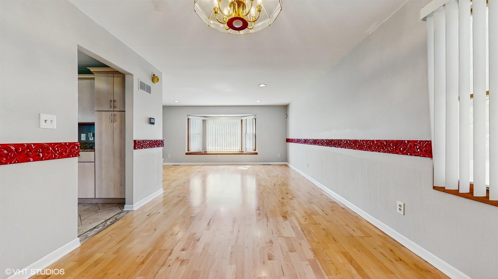 8844 Oakwood Avenue, Munster, IN 46321; Image #11