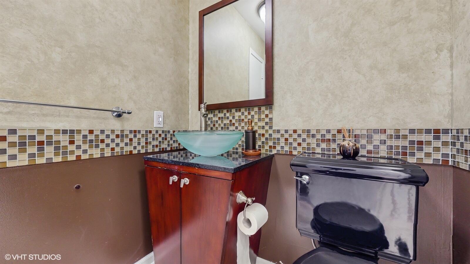 8844 Oakwood Avenue, Munster, IN 46321; Image #28