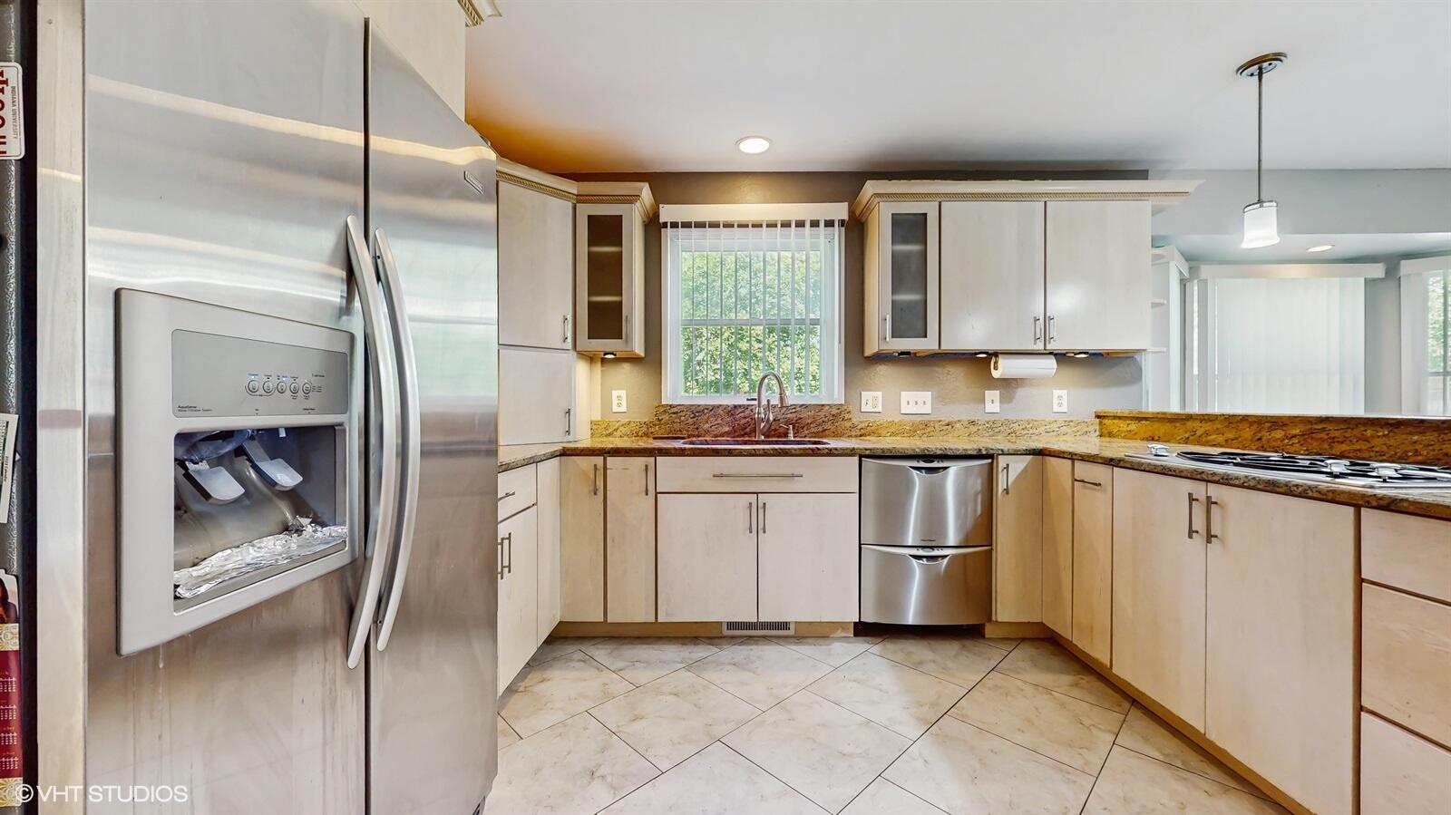 8844 Oakwood Avenue, Munster, IN 46321; Image #3