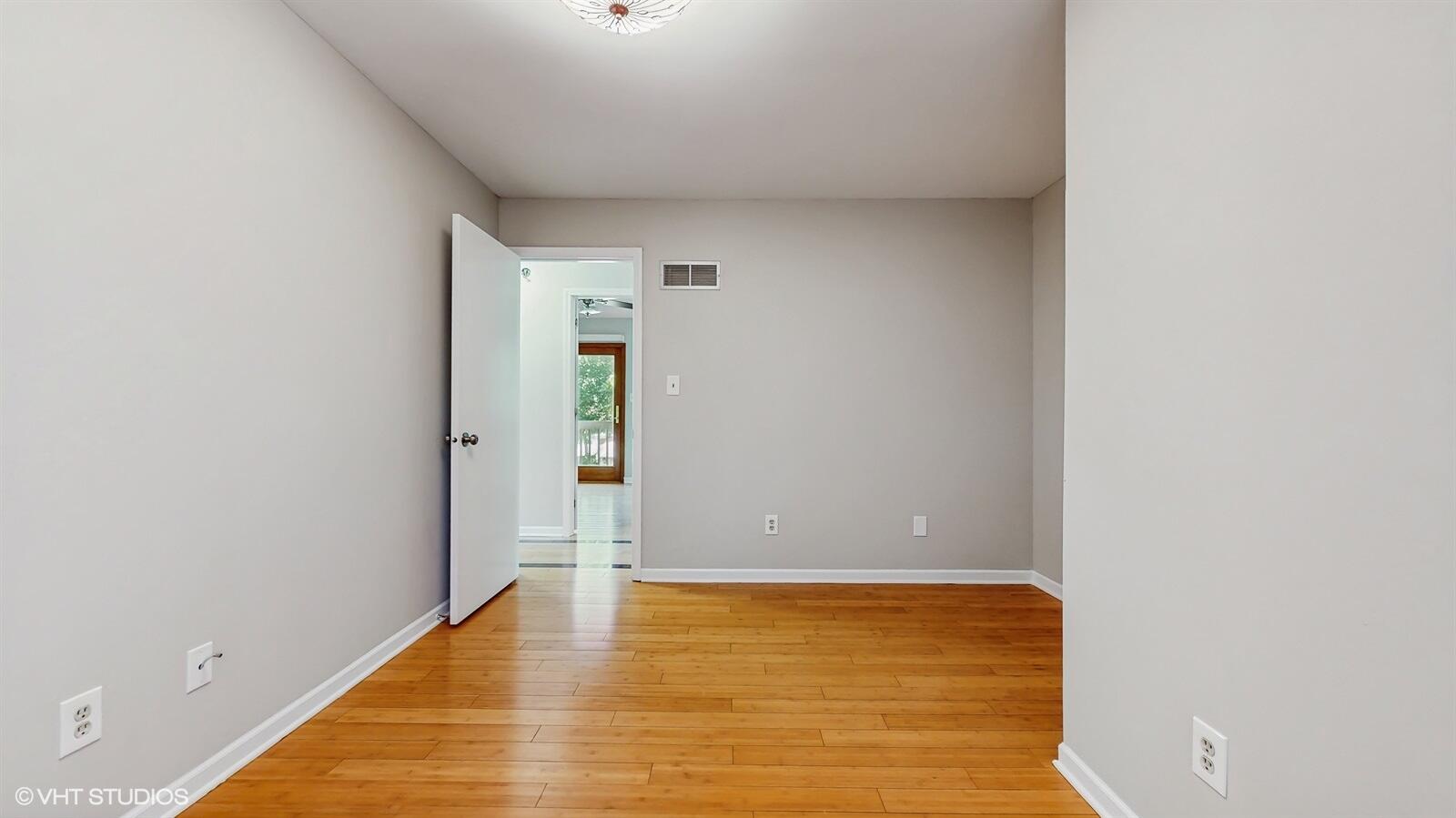 8844 Oakwood Avenue, Munster, IN 46321; Image #33