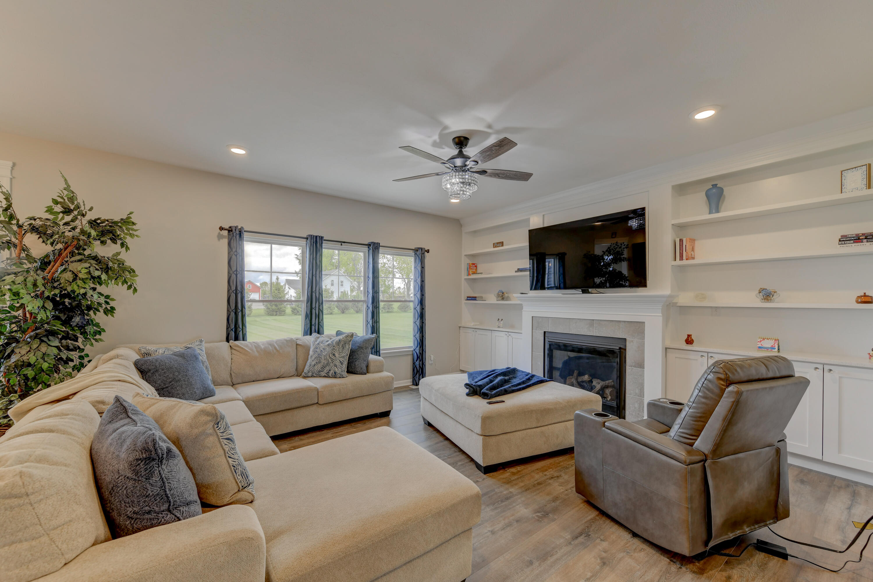 13272 Light Avenue, Dyer, IN 46311; Image #12