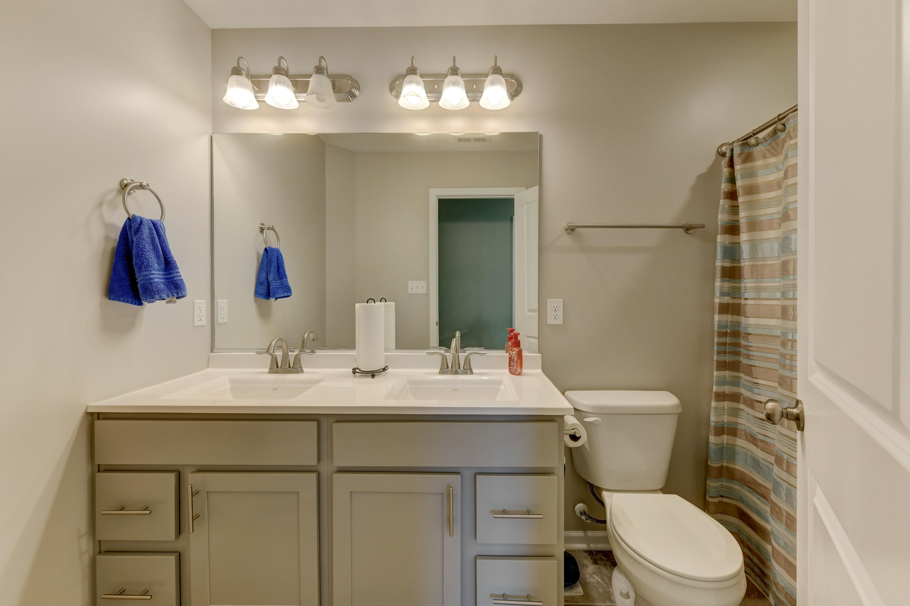 13272 Light Avenue, Dyer, IN 46311; Image #28