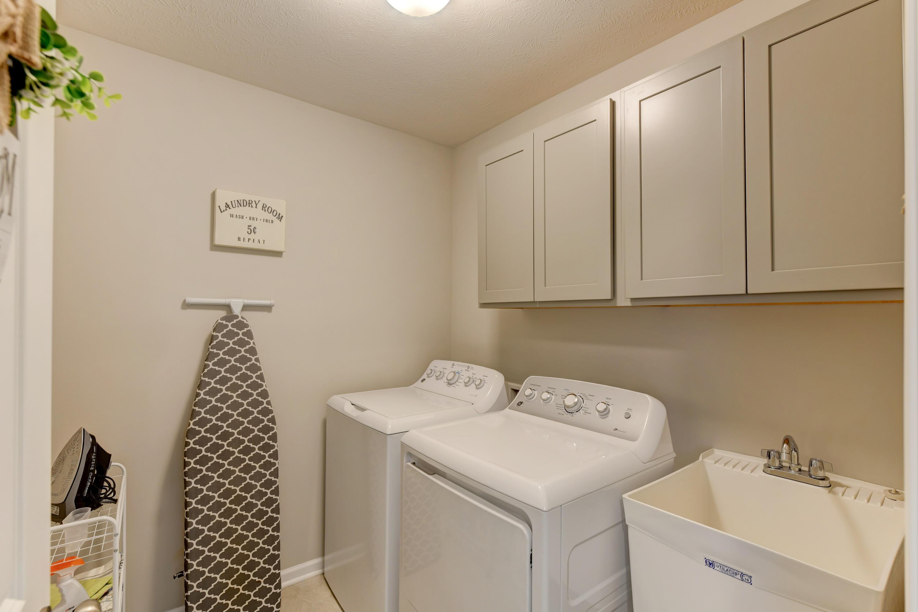 13272 Light Avenue, Dyer, IN 46311; Image #32