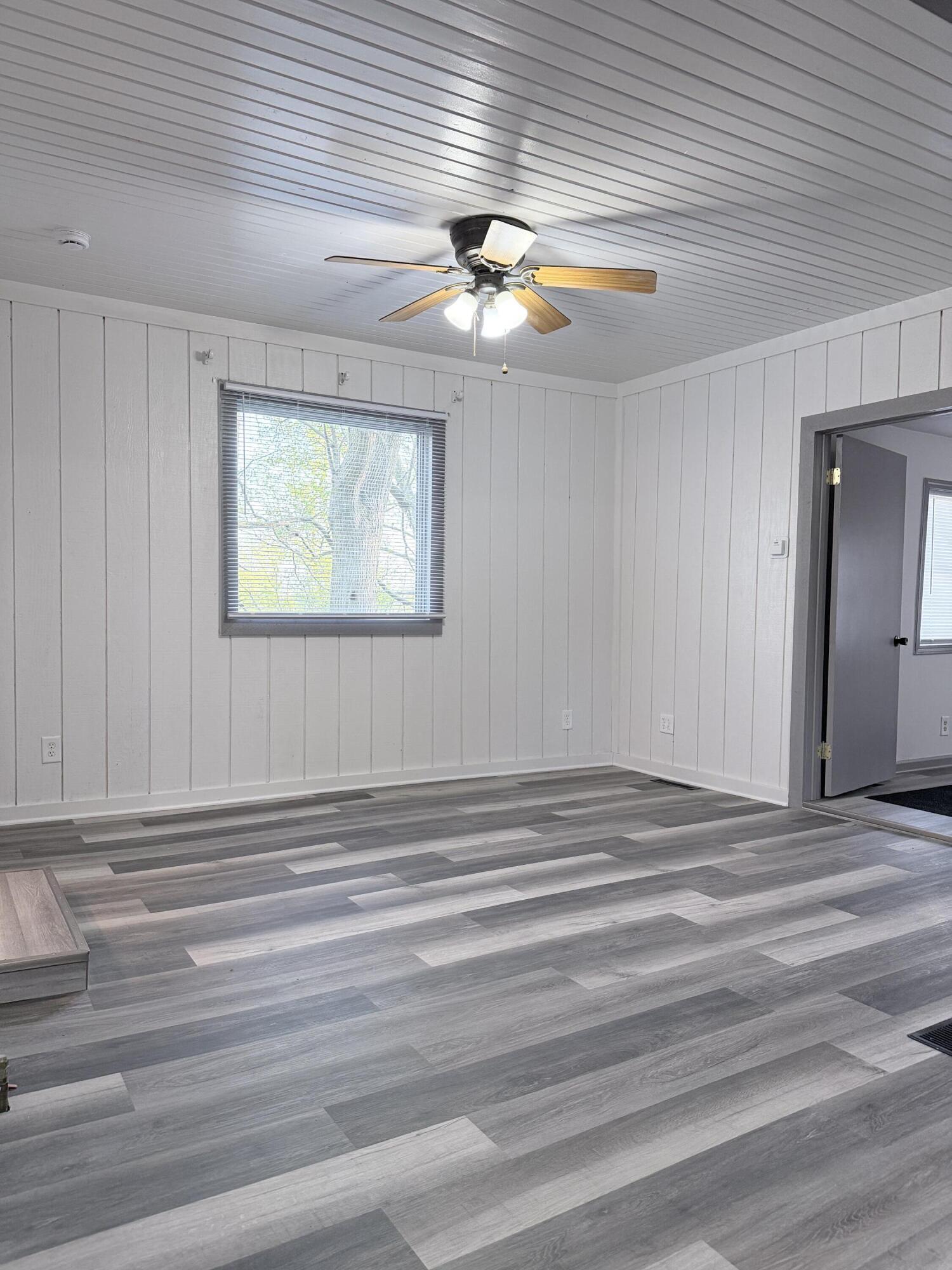 560 S Campbell Street, Valparaiso, IN 46385; Image #8