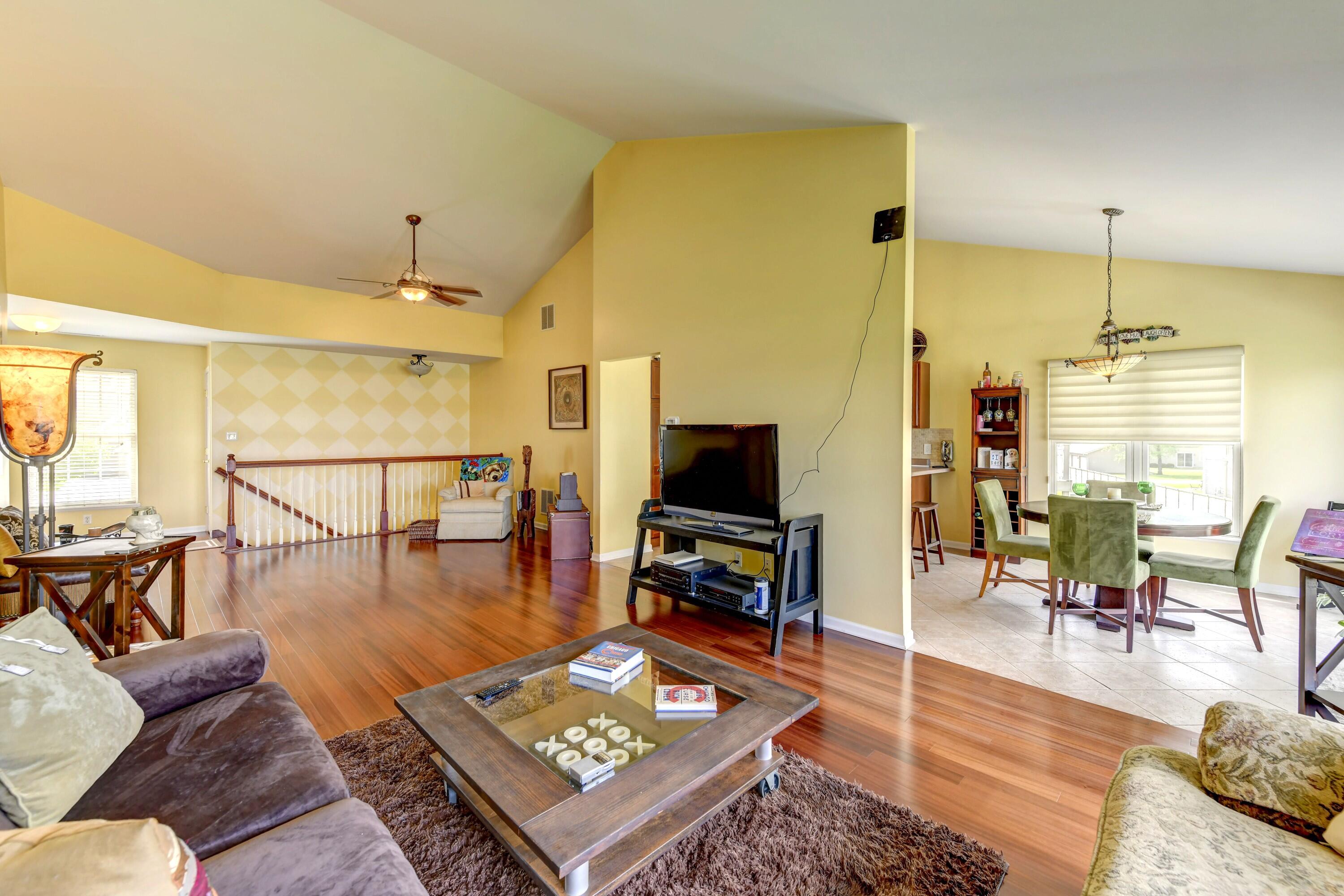 1042 Lakewood Court, Schererville, IN 46375; Image #3