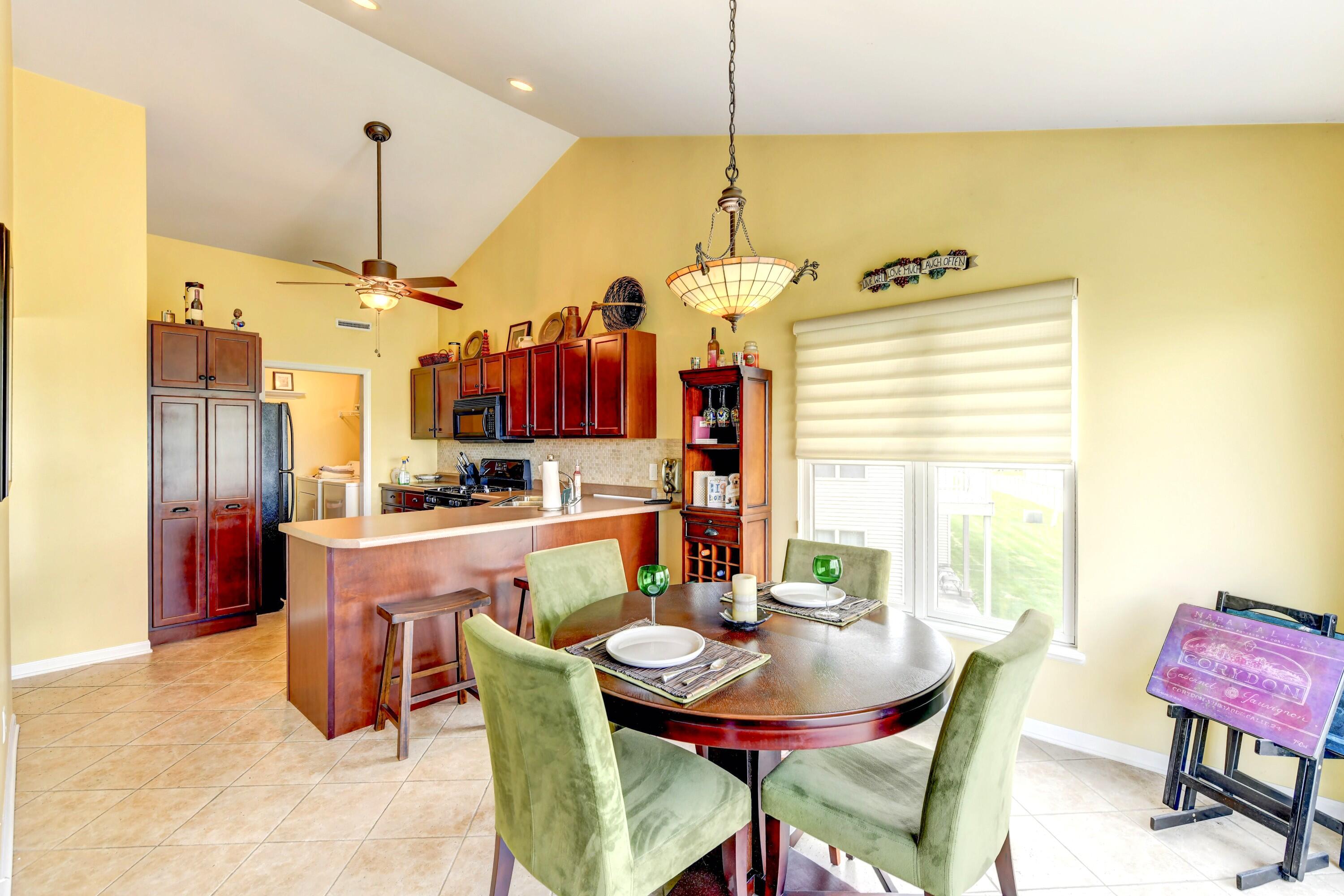 1042 Lakewood Court, Schererville, IN 46375; Image #6