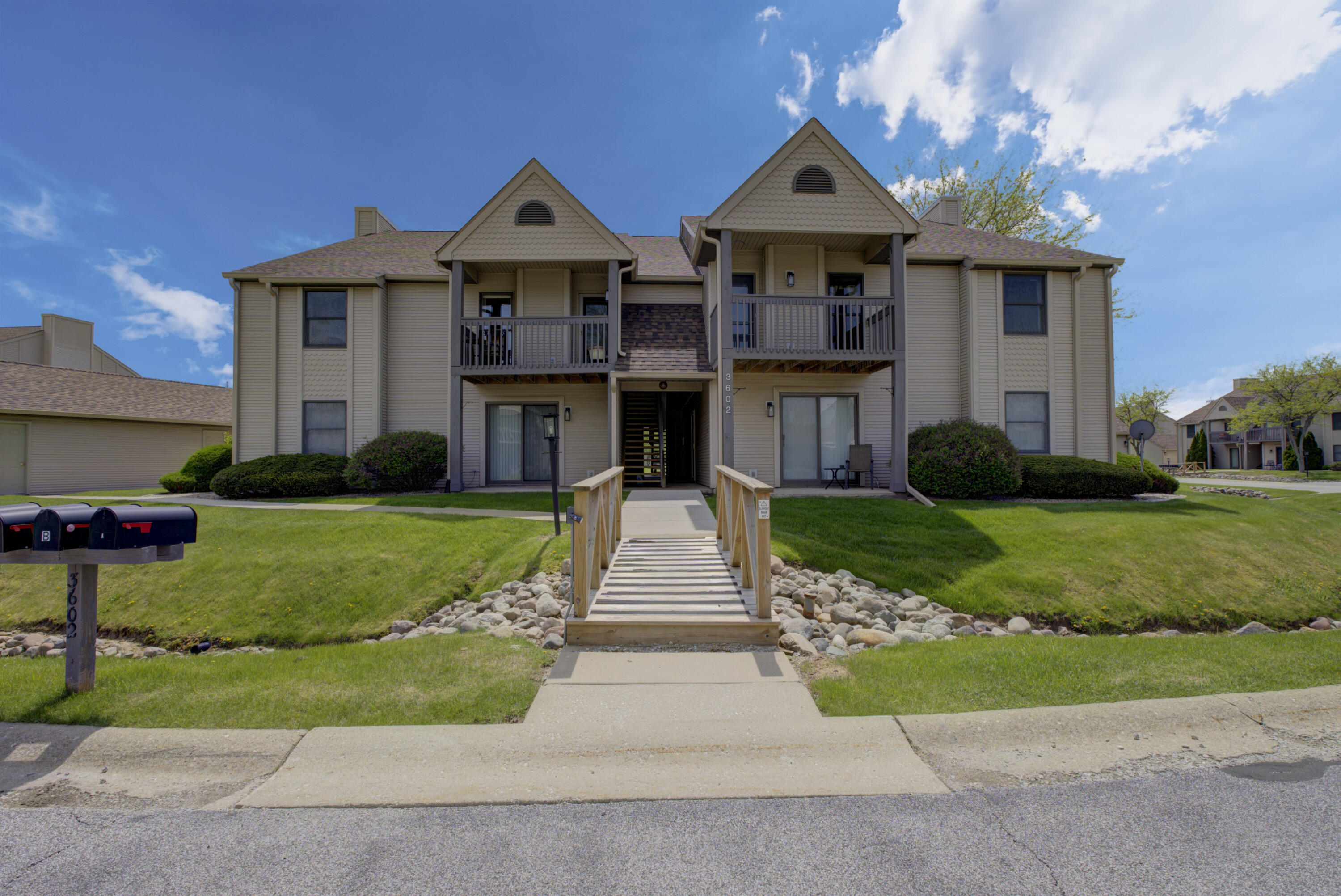 3602 Timberbridge Drive, Valparaiso, IN 46383; Image #2