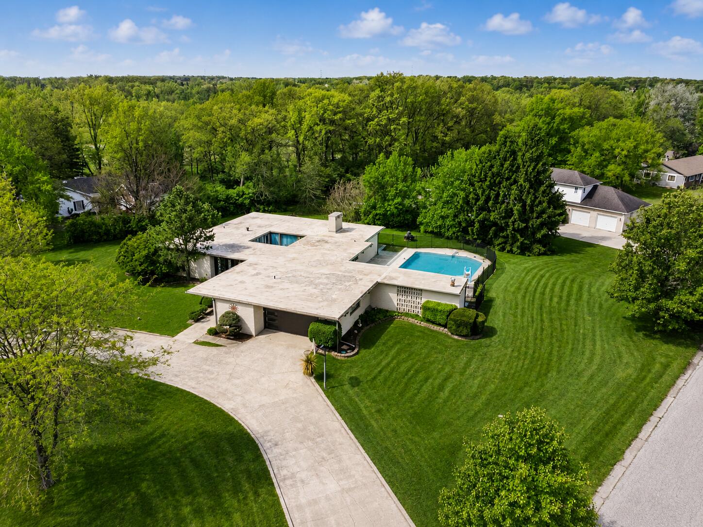 102 Sylvan Drive, Valparaiso, IN 46385; Image #3