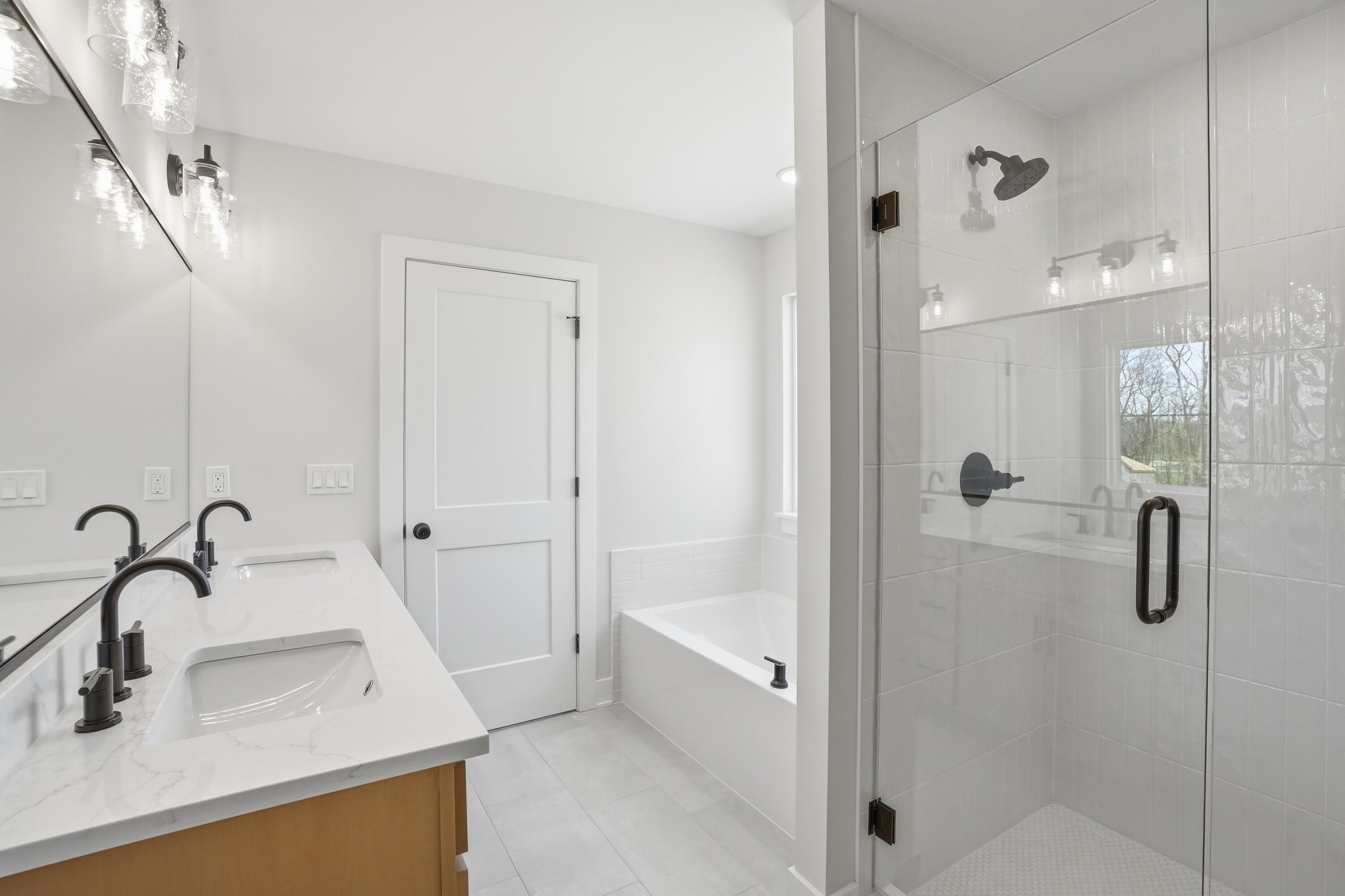 2810 Old Oak Drive, Valparaiso, IN 46385; Image #21