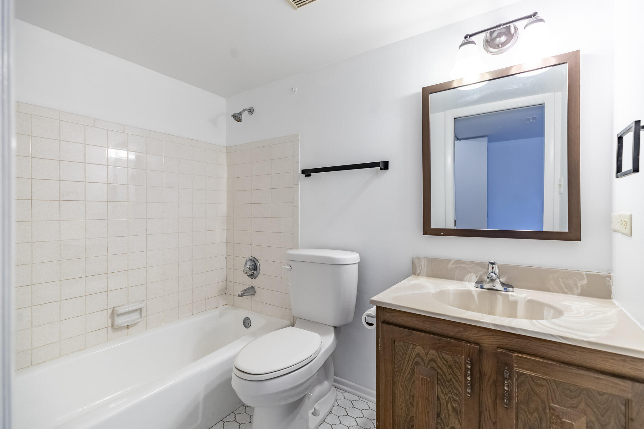 8750 Harrison Avenue, Munster, IN #211, 46321; Image #13